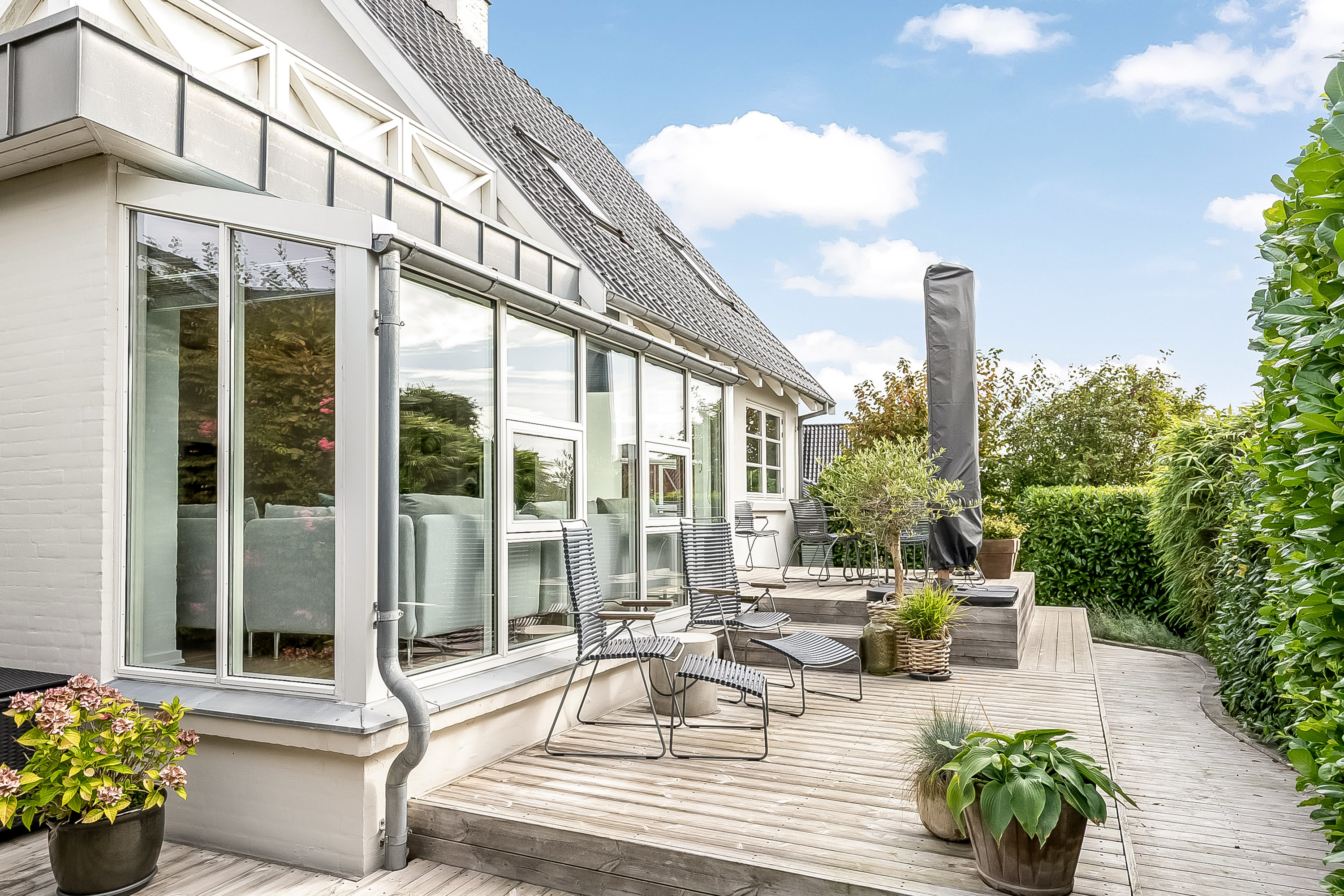 Fremhævet terrasse billede i fuldskærmstilstand. Billede af Solvej 19, Bredballe, 7120 Vejle Øst