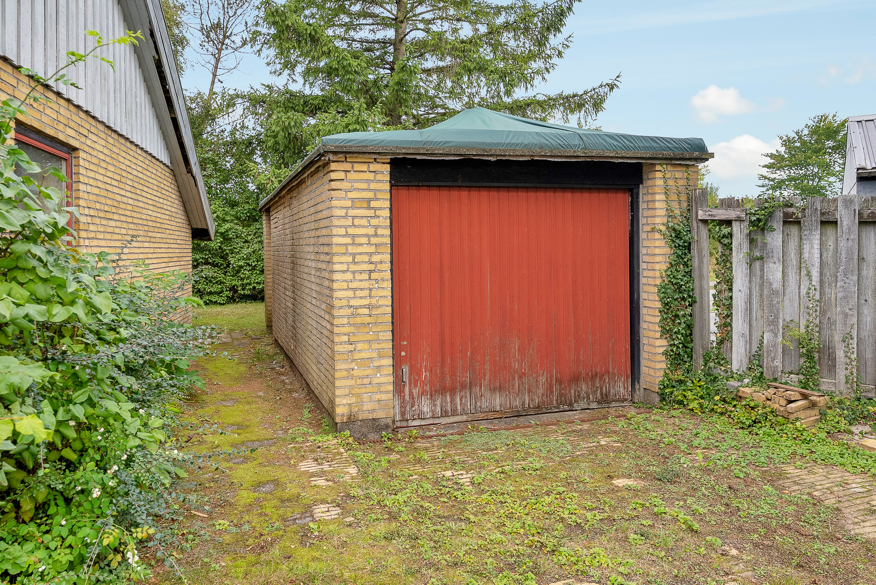 Fremhævet facade billede i fuldskærmstilstand. Billede af Tyrsbjergvej 112, Korup, 5210 Odense NV