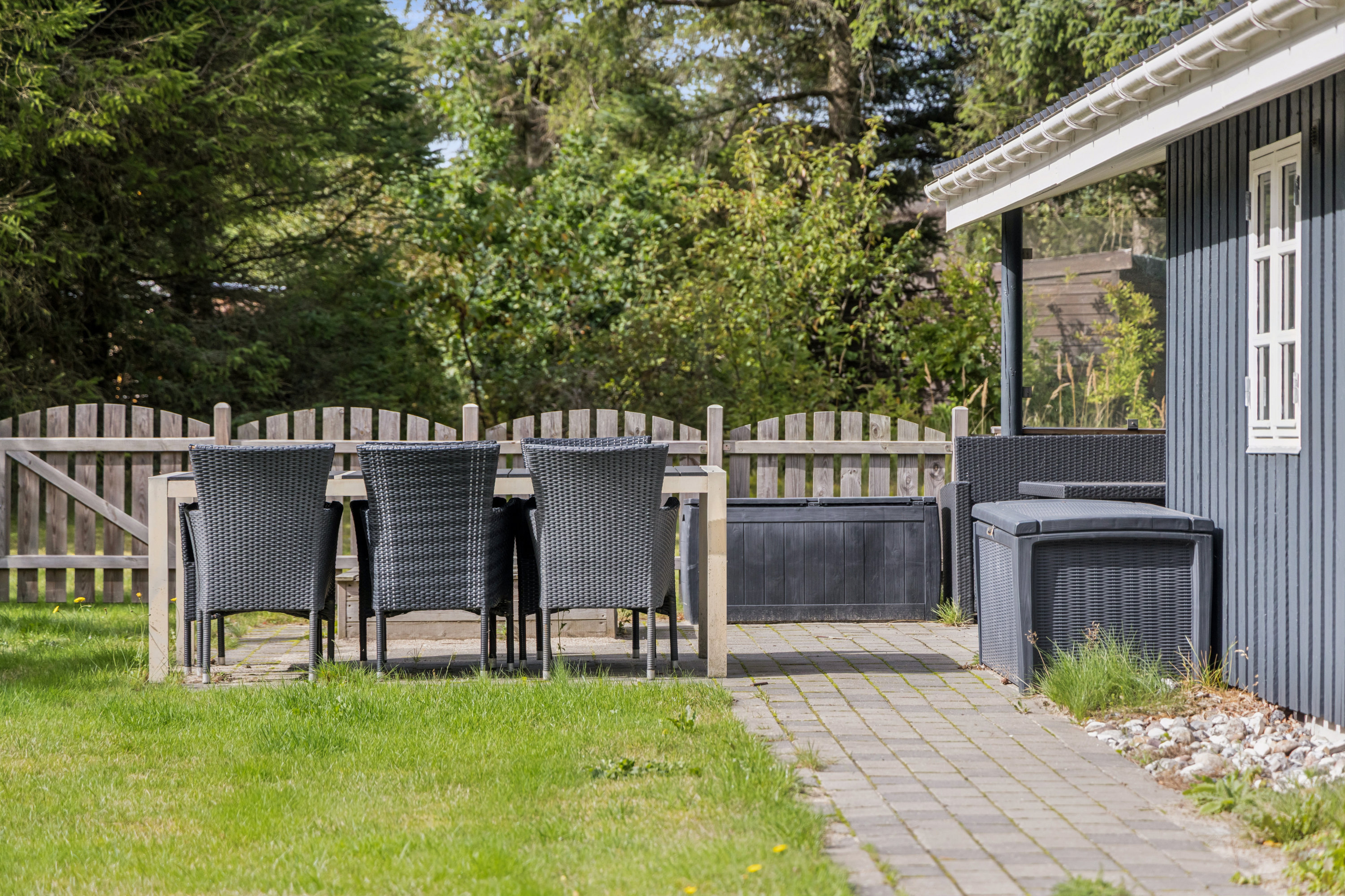 Fremhævet terrasse billede i fuldskærmstilstand. Billede af Kongevejen 12, 9370 Hals