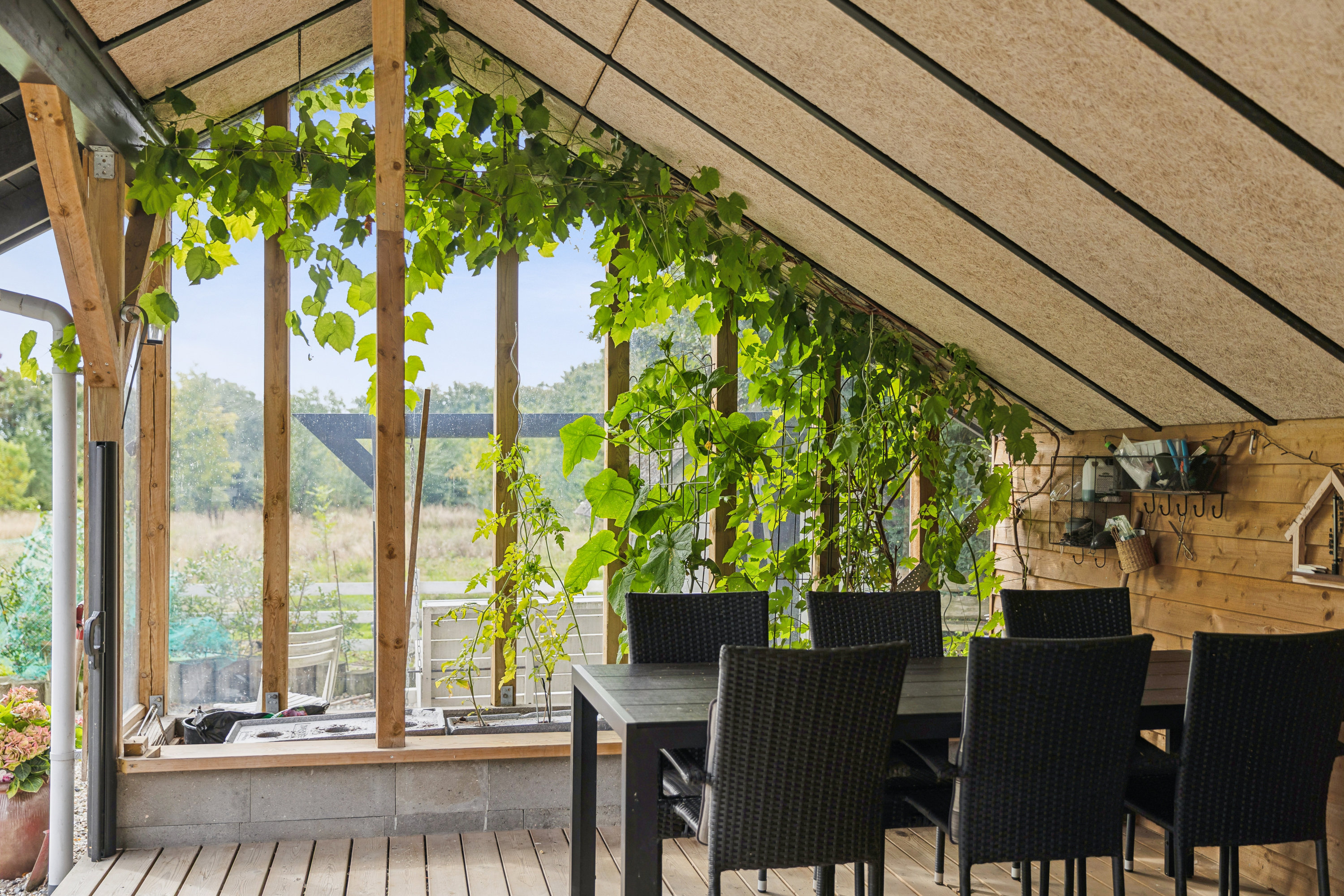 Fremhævet overdækket terrasse billede i fuldskærmstilstand. Billede af Fyrkildevej 46, 9610 Nørager