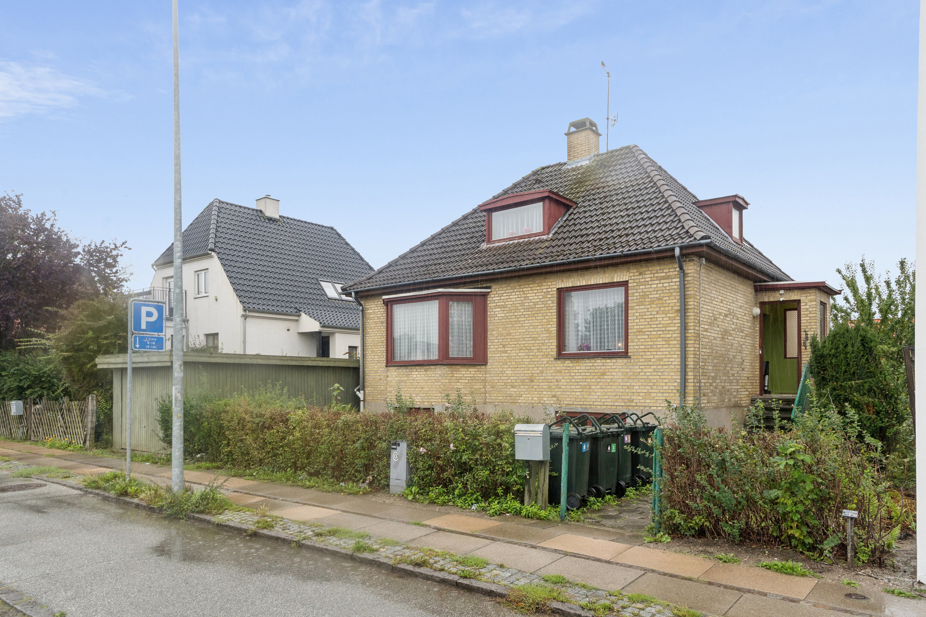 Fremhævet set fra vejen billede i fuldskærmstilstand. Billede af Hvidovrevej 358, 2650 Hvidovre