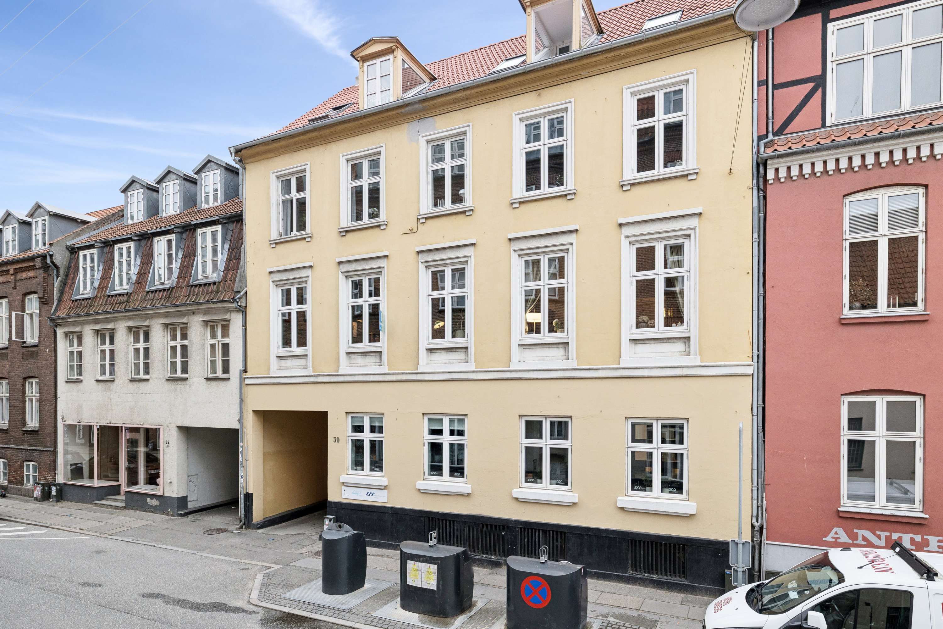 Fremhævet andet billede i fuldskærmstilstand. Billede af Fredensgade 30, 1. th., 8000 Aarhus C