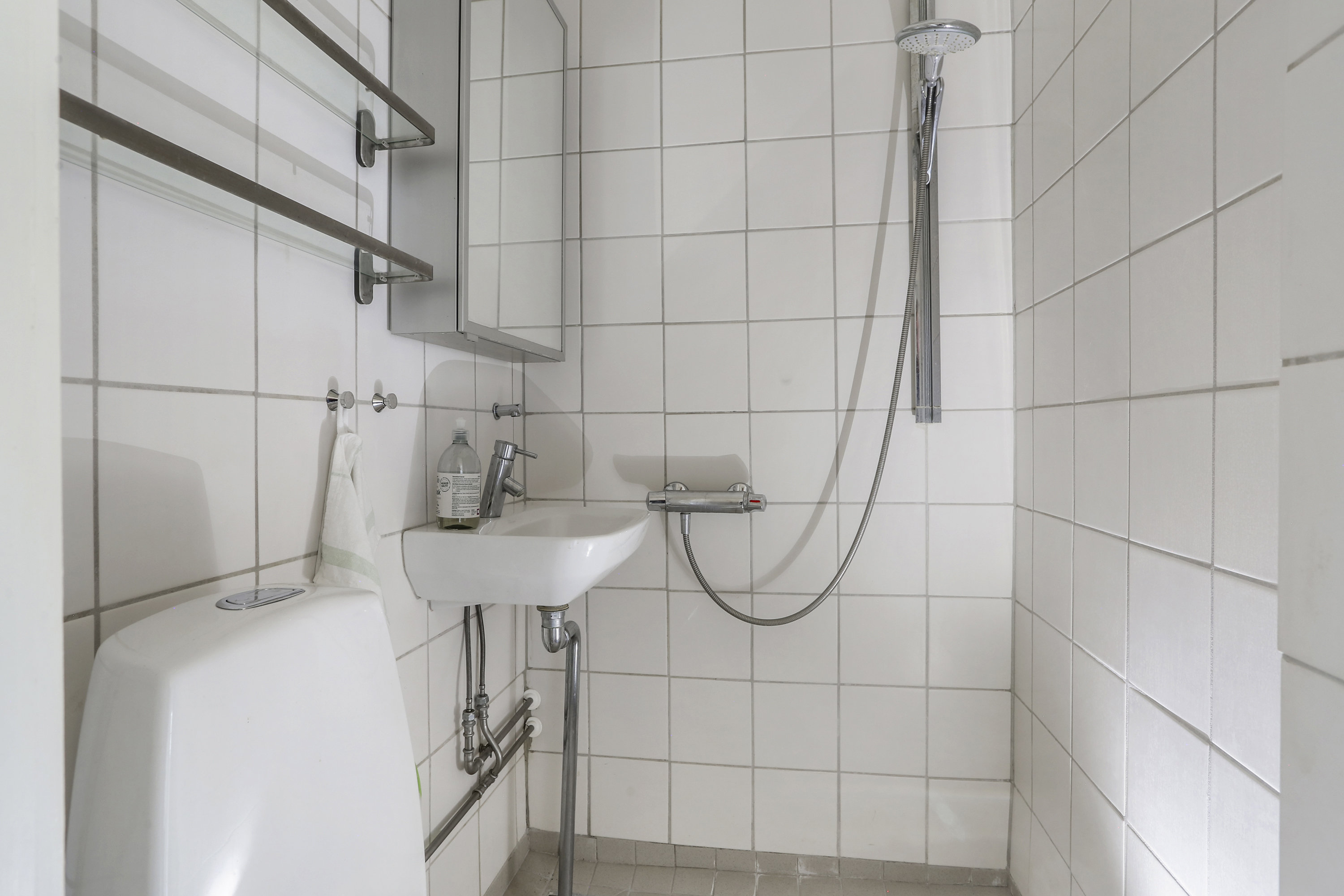 Fremhævet badeværelse billede i fuldskærmstilstand. Billede af Sorrentovej 13, 1. tv., 2300 København S