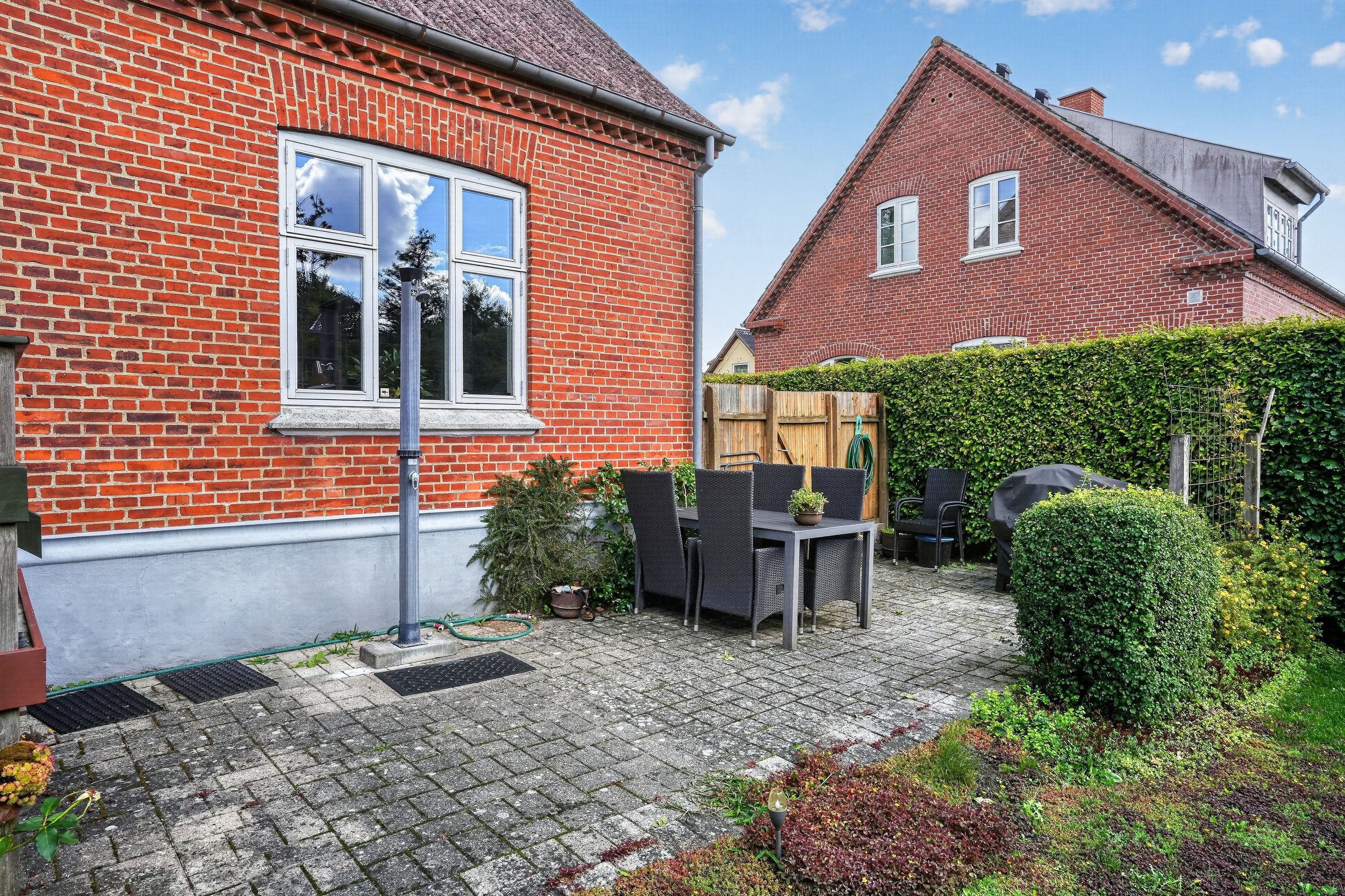 Fremhævet terrasse billede i fuldskærmstilstand. Billede af Kvarmløsevej 10, 4340 Tølløse