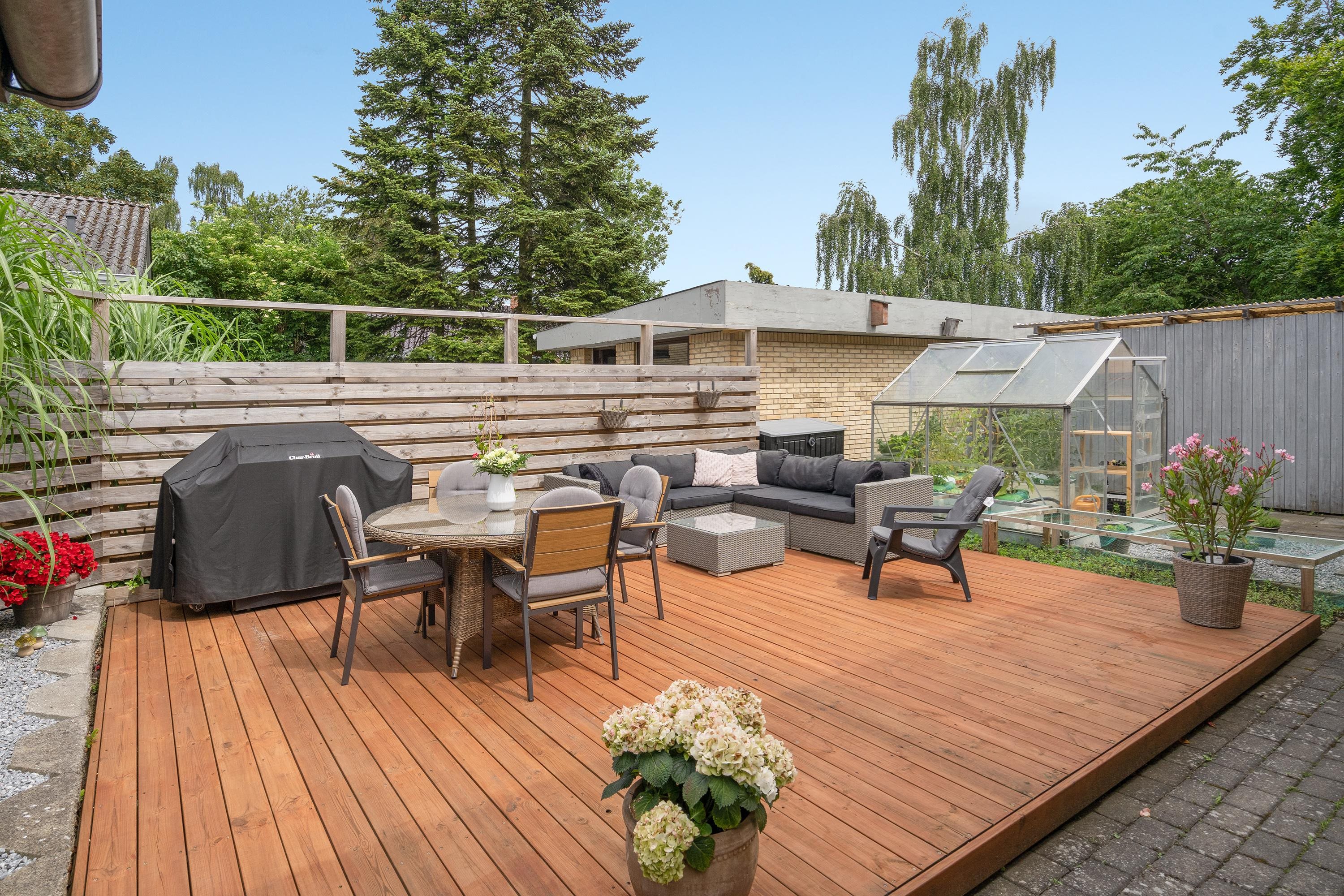 Fremhævet terrasse billede i fuldskærmstilstand. Billede af Ishøj Bygade 127, Ishøj Landsby, 2635 Ishøj