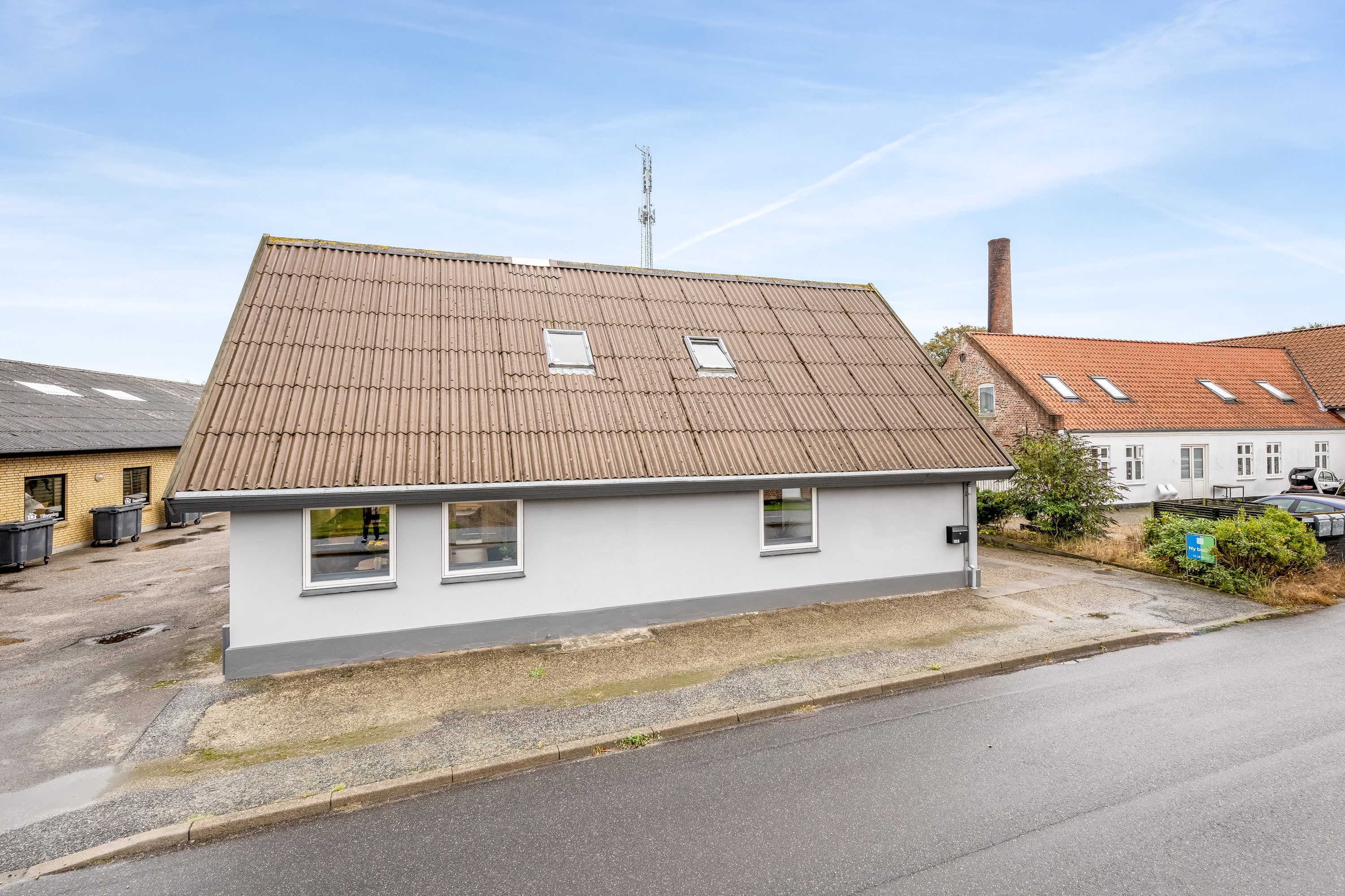 Fremhævet facade billede i fuldskærmstilstand. Billede af Klintingvej 199B, 6854 Henne