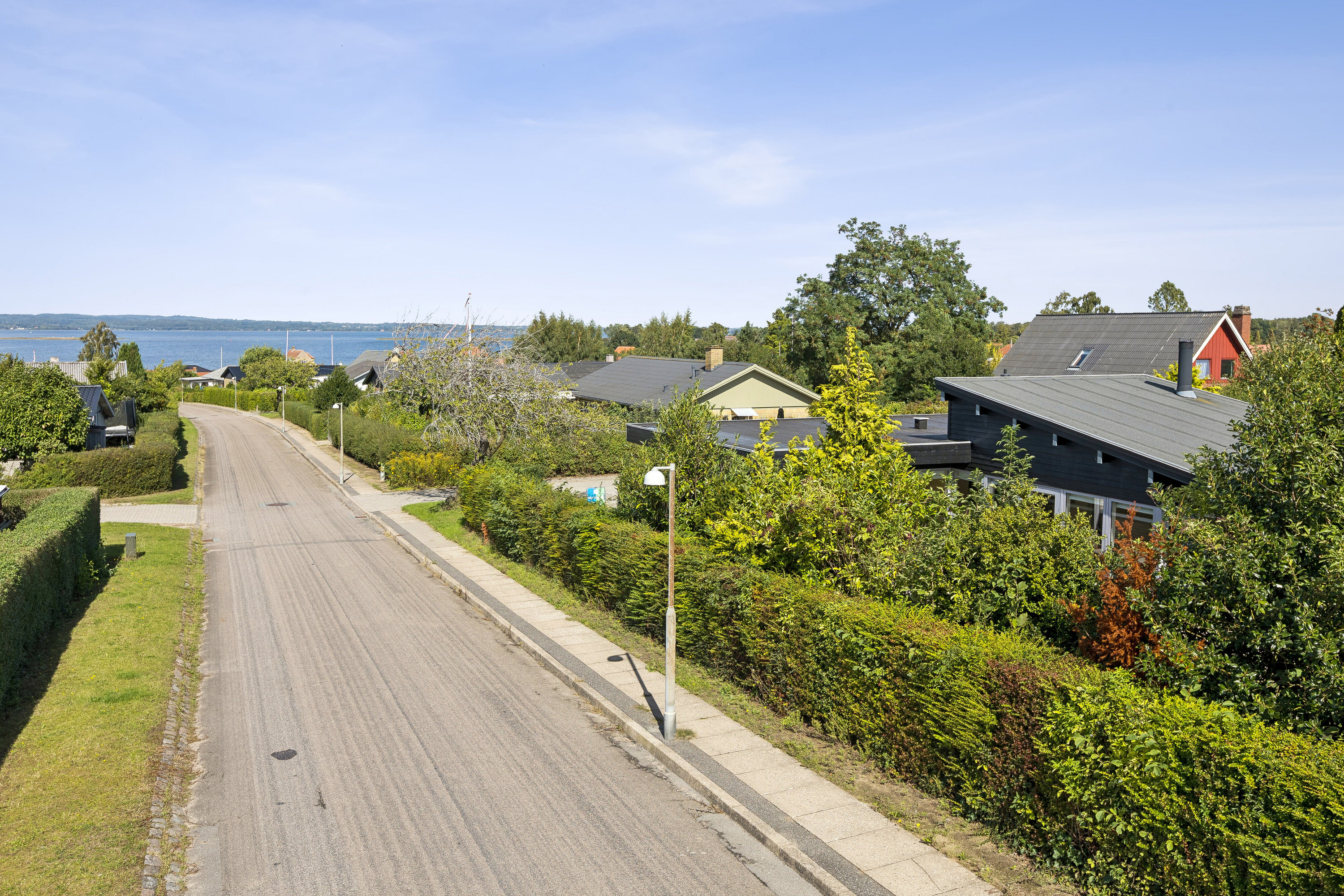 Fremhævet set fra vejen billede i fuldskærmstilstand. Billede af Hjørnehusvej 10, 4720 Præstø