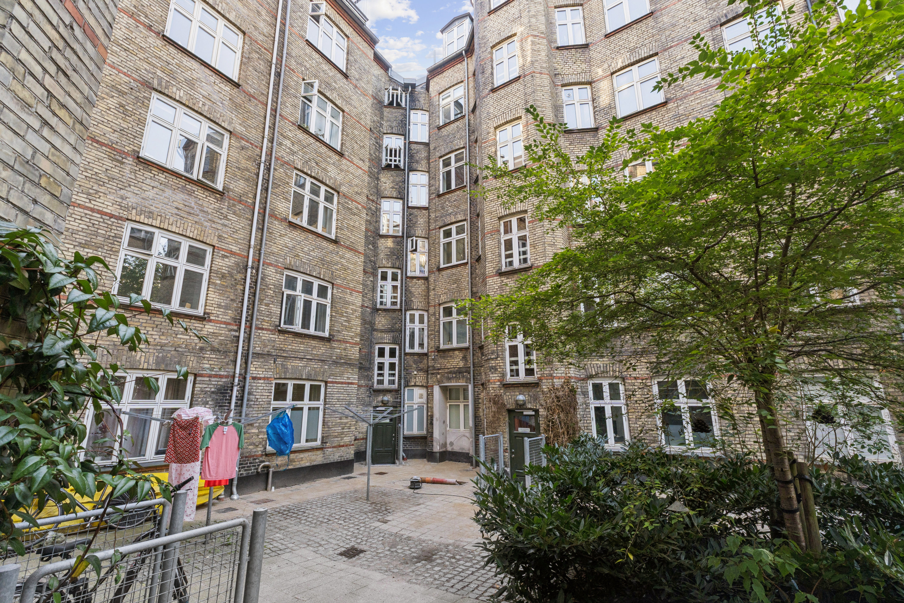 Fremhævet andet billede i fuldskærmstilstand. Billede af Hjørringgade 13, 5. th., 2100 København Ø