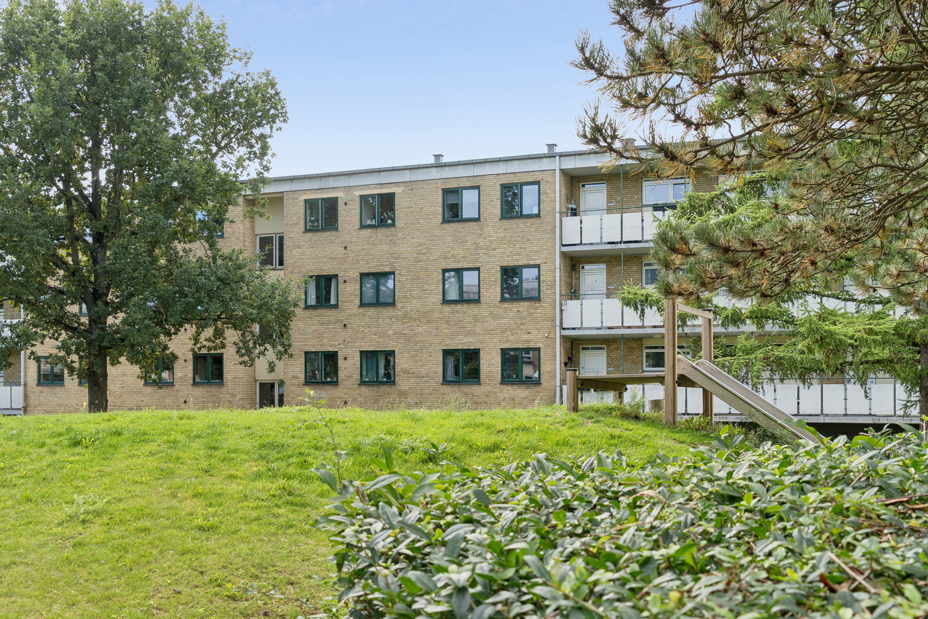 Fremhævet udendørs billede i fuldskærmstilstand. Billede af Rødovre Parkvej 273, 2. th., 2610 Rødovre