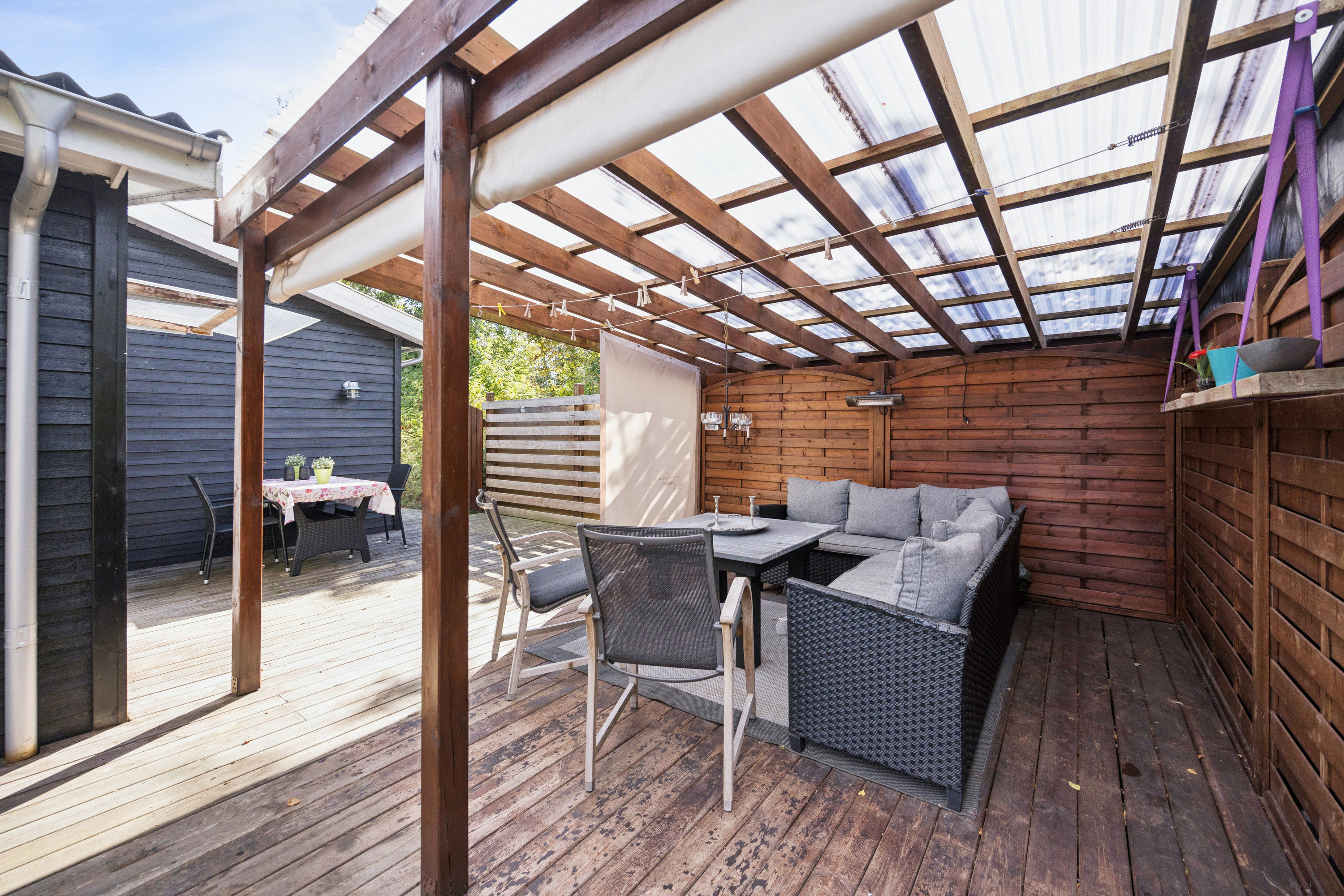Fremhævet terrasse billede i fuldskærmstilstand. Billede af Grævlingevej 1, Mikkelmark, 9370 Hals