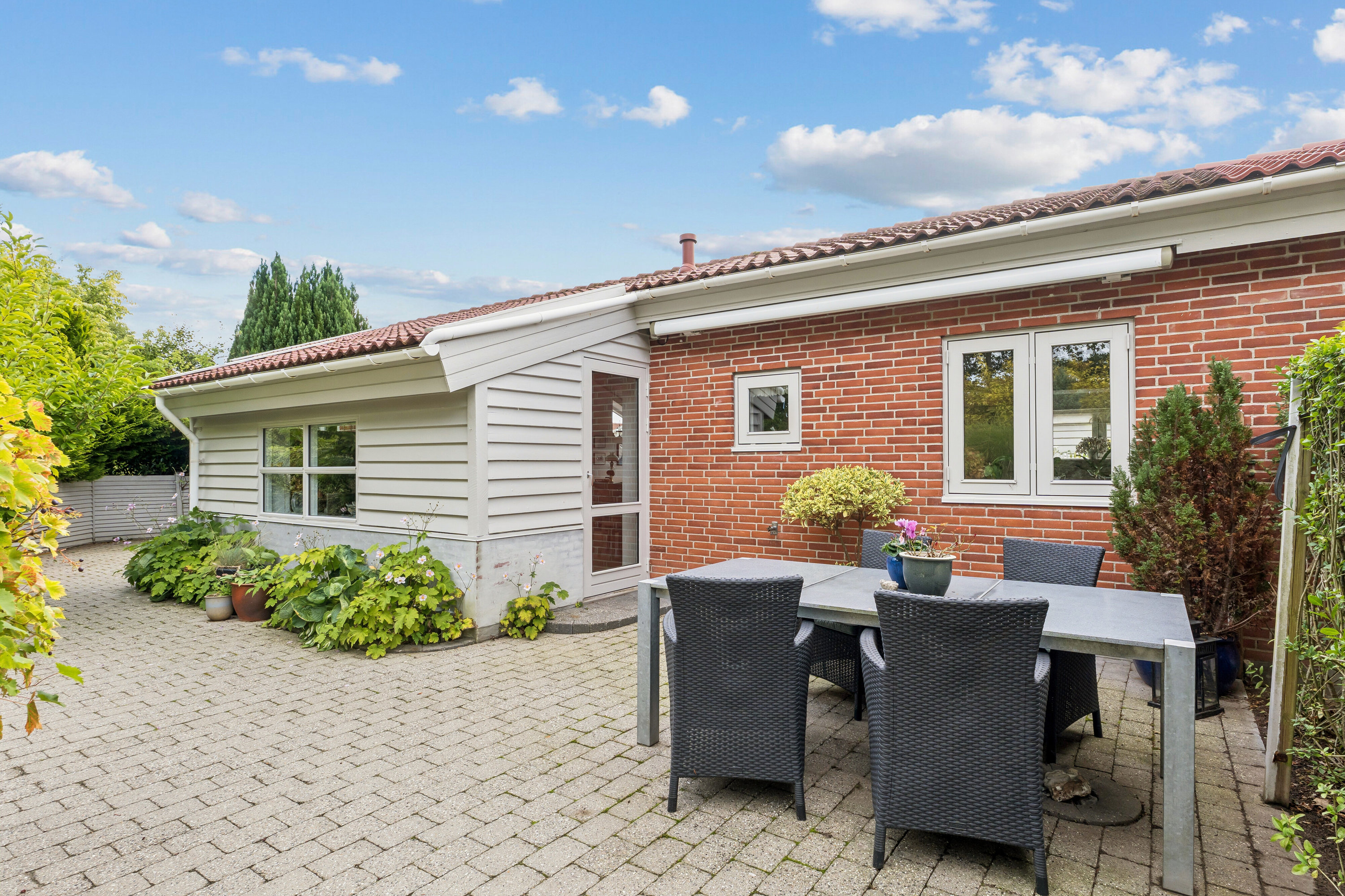 Fremhævet terrasse billede i fuldskærmstilstand. Billede af Udgårdstoften 54, 8600 Silkeborg