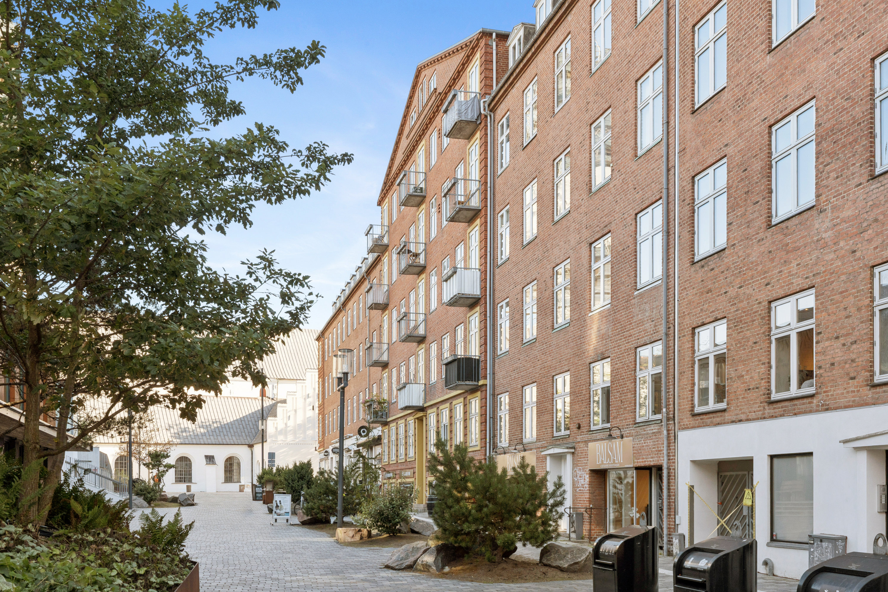 Fremhævet andet billede i fuldskærmstilstand. Billede af Budolfi Plads 7, st. th., 9000 Aalborg