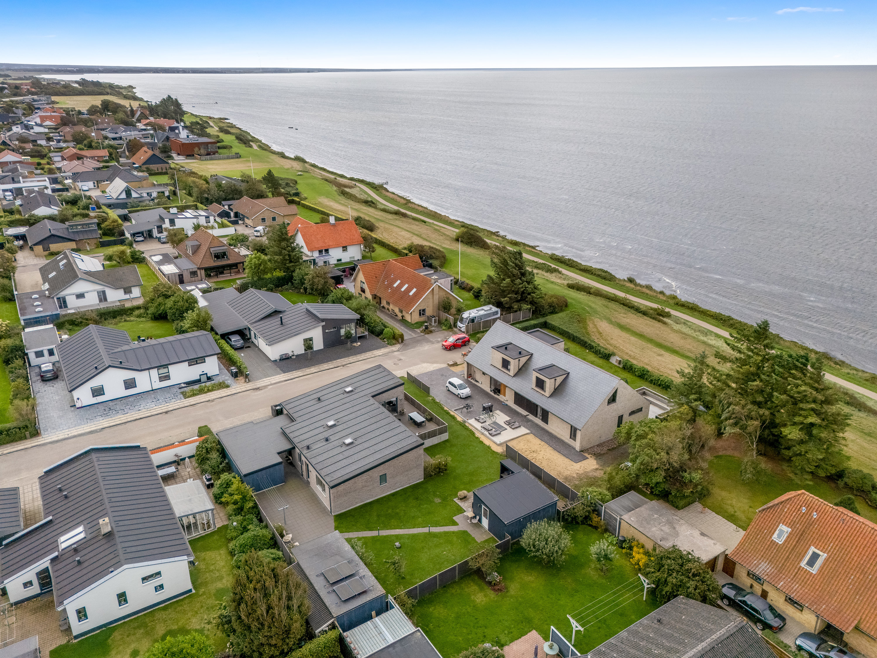 Fremhævet luftfoto billede i fuldskærmstilstand. Billede af Birkevej 10, 6950 Ringkøbing