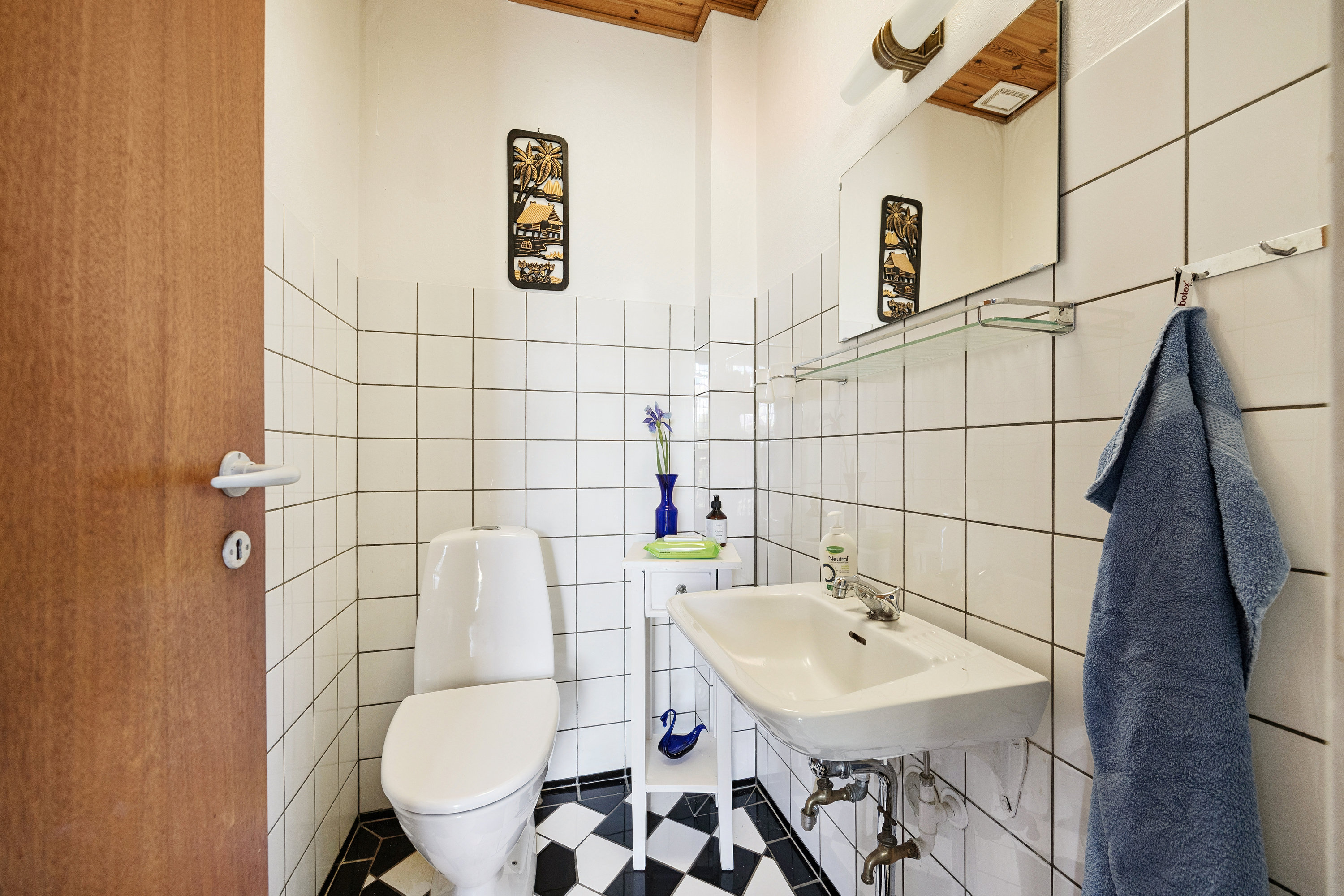 Fremhævet gæstetoilet billede i fuldskærmstilstand. Billede af Grønningen 22, 9310 Vodskov