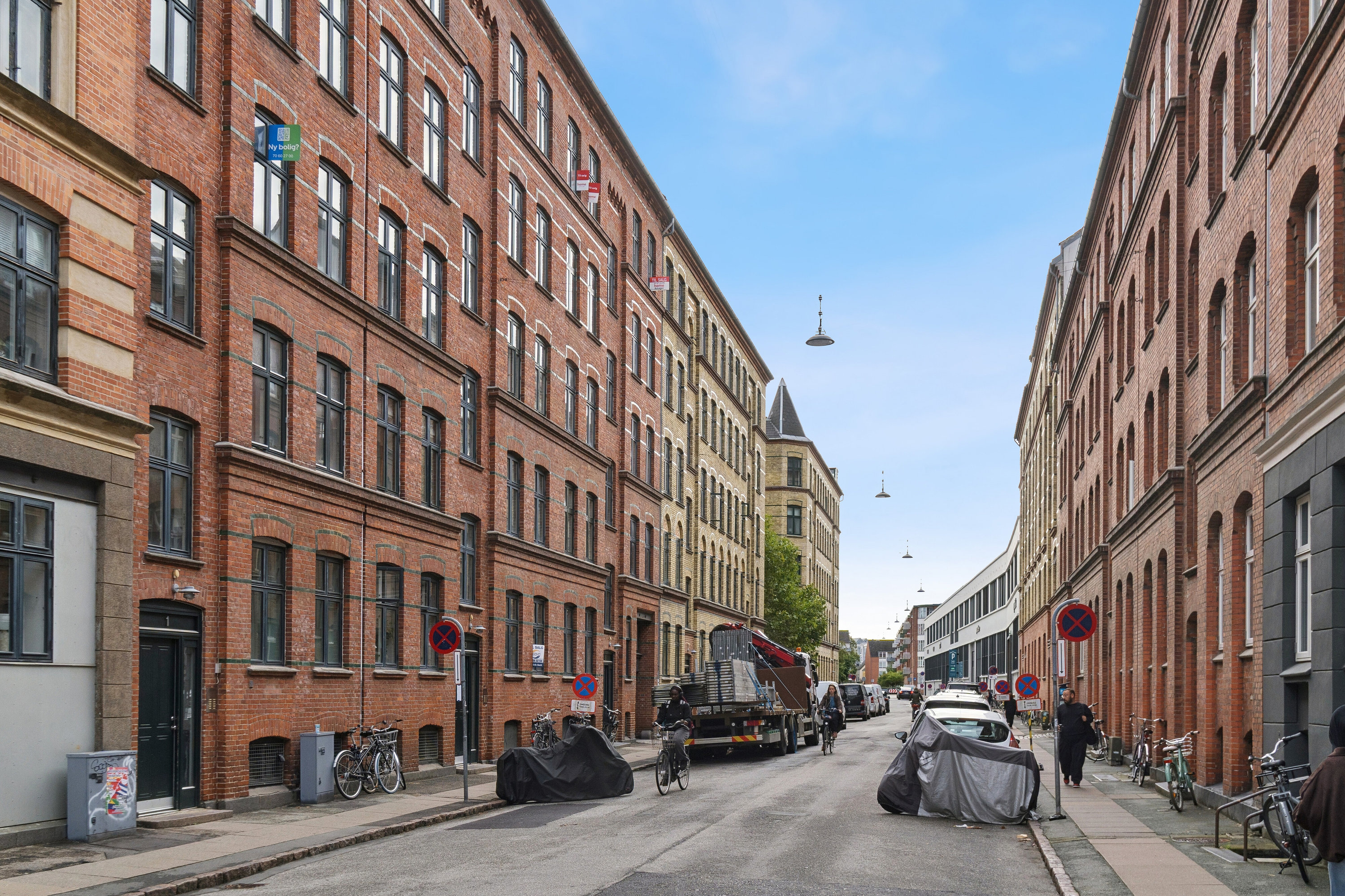 Fremhævet udendørs billede i fuldskærmstilstand. Billede af Ålandsgade 1, 2. th., 2300 København S