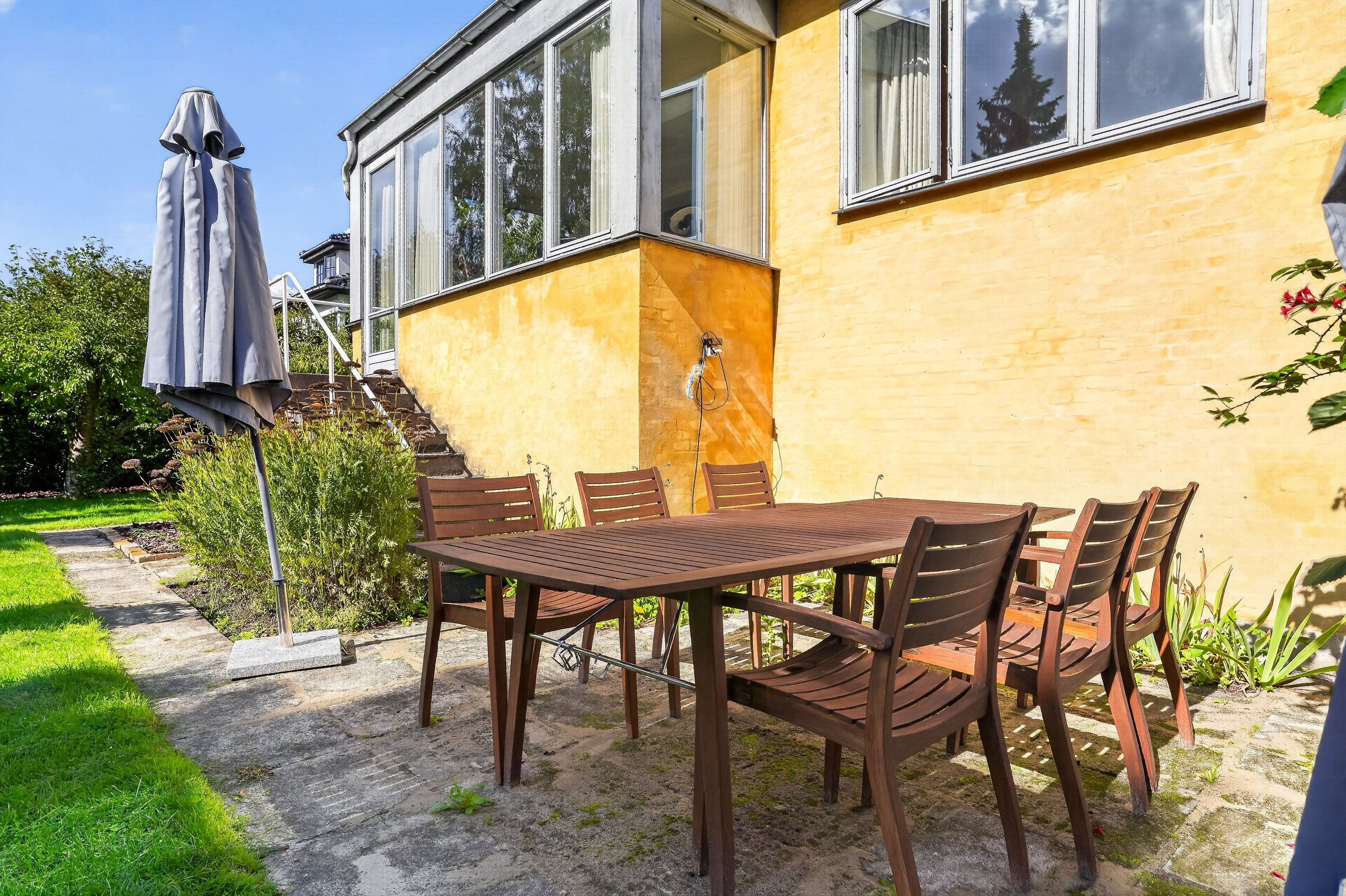 Fremhævet terrasse billede i fuldskærmstilstand. Billede af Hulkærvej 8, 2870 Dyssegård