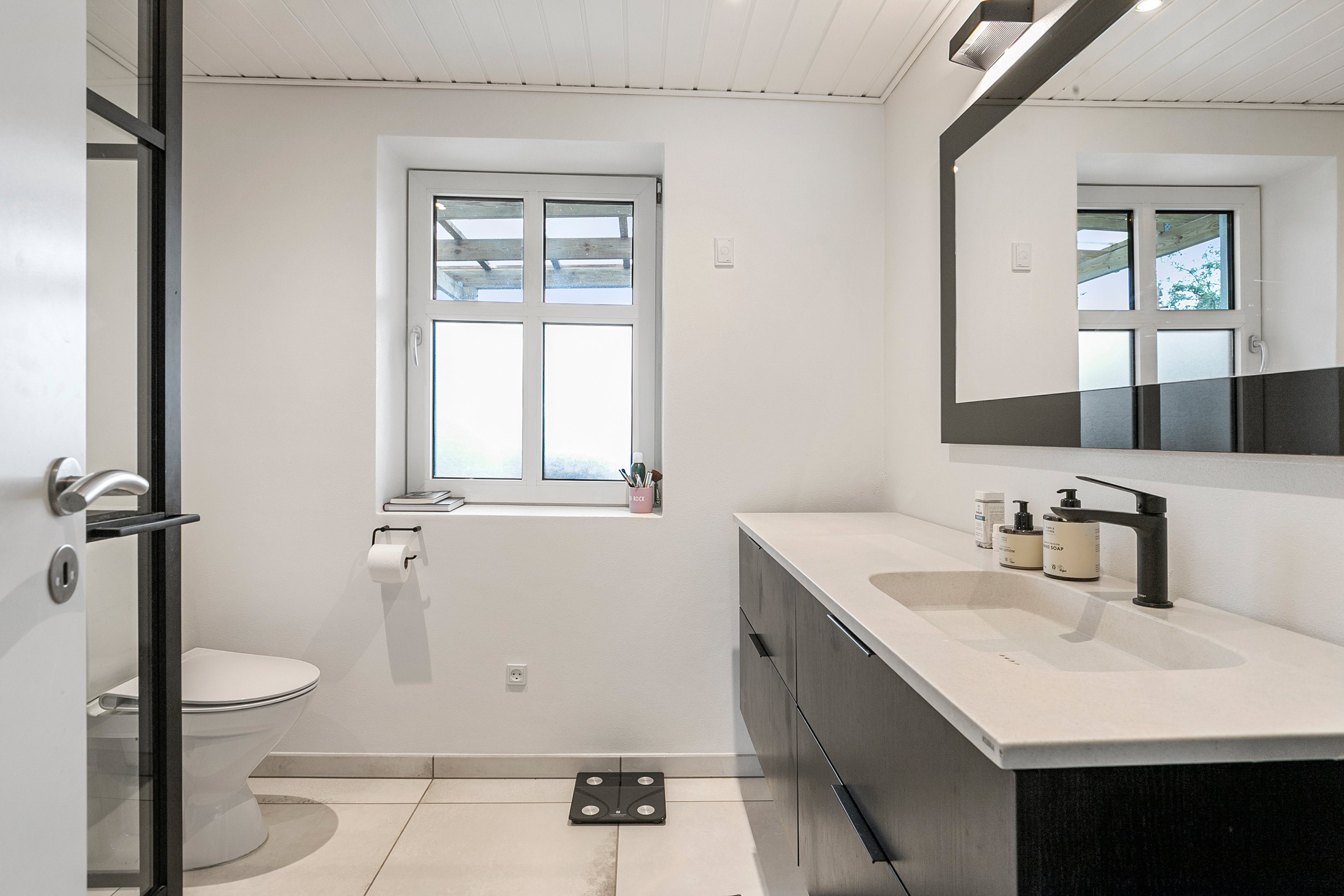 Fremhævet badeværelse billede i fuldskærmstilstand. Billede af Gattenvej 90, Gatten, 9640 Farsø