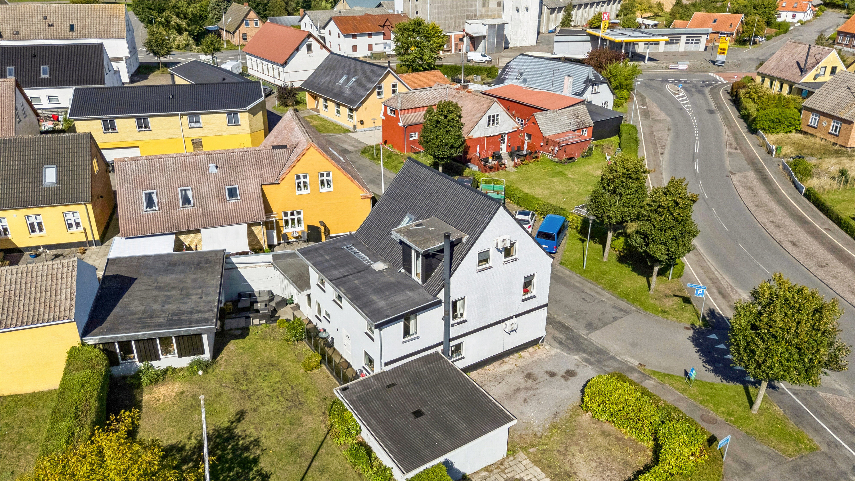Fremhævet luftfoto billede i fuldskærmstilstand. Billede af Klemensker Torv 1, 3782 Klemensker