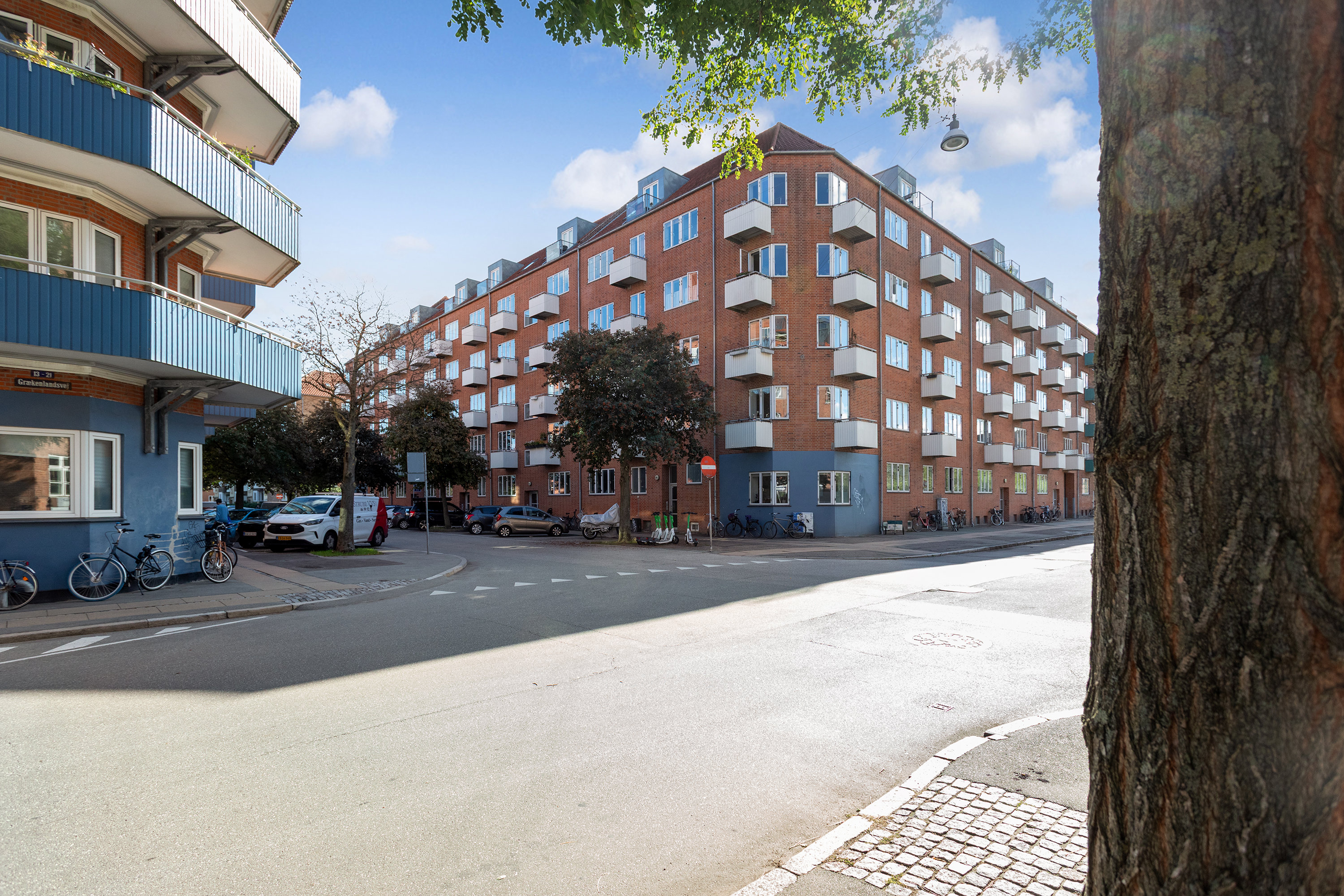 Fremhævet andet billede i fuldskærmstilstand. Billede af Parmagade 40, 4. tv., 2300 København S