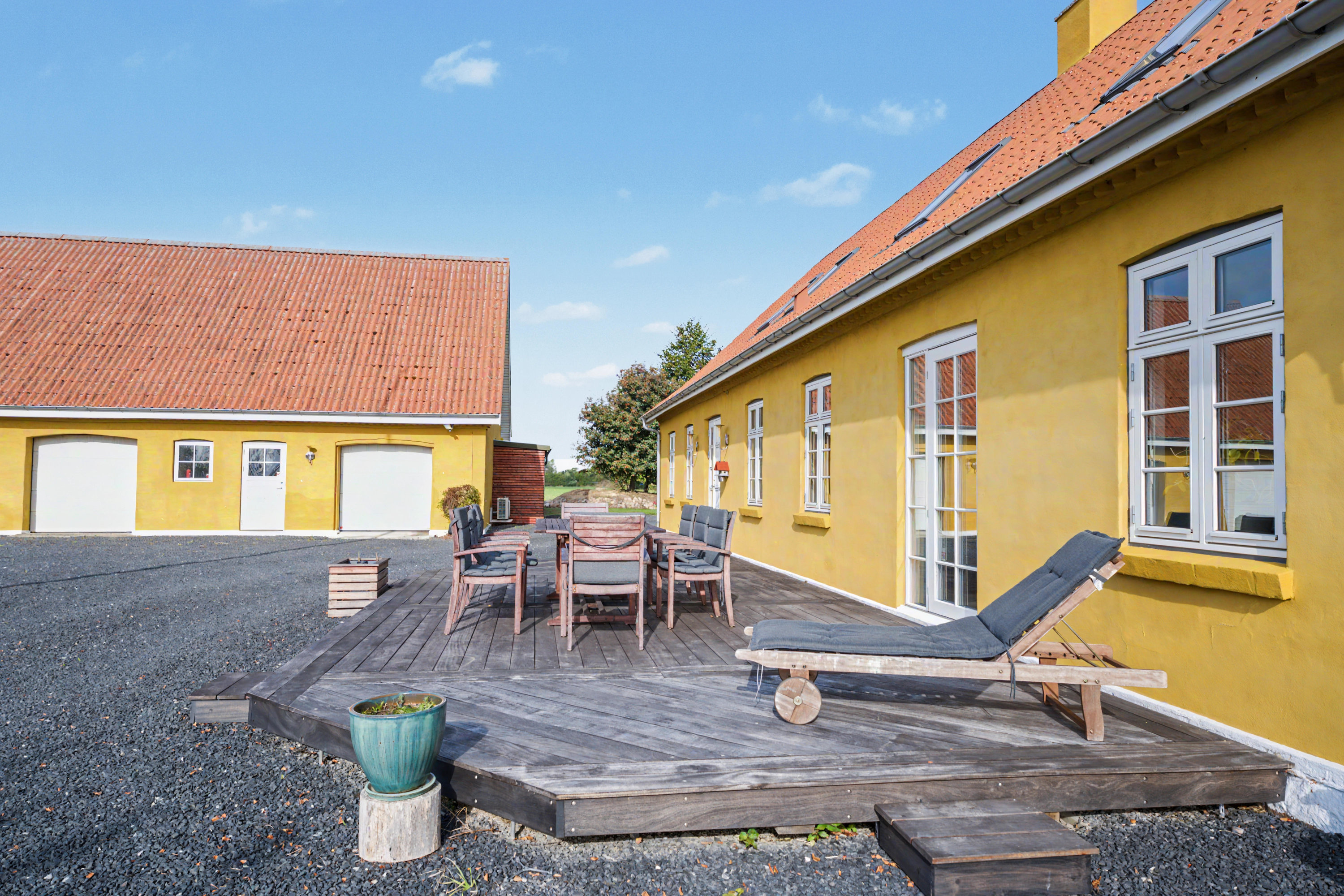 Fremhævet terrasse billede i fuldskærmstilstand. Billede af Nakskov Landevej 75, Vejleby, 4970 Rødby