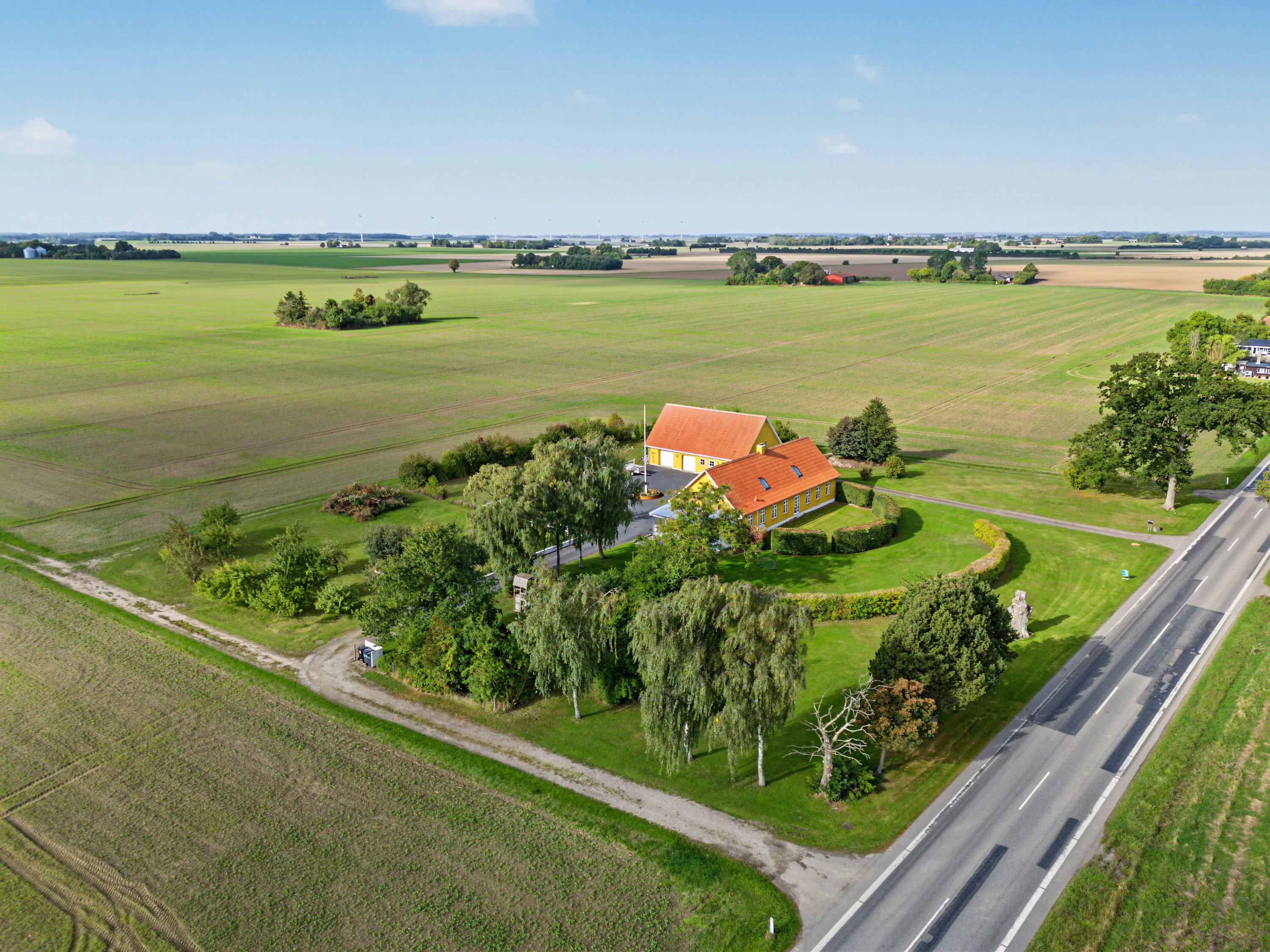 Fremhævet luftfoto billede i fuldskærmstilstand. Billede af Nakskov Landevej 75, Vejleby, 4970 Rødby