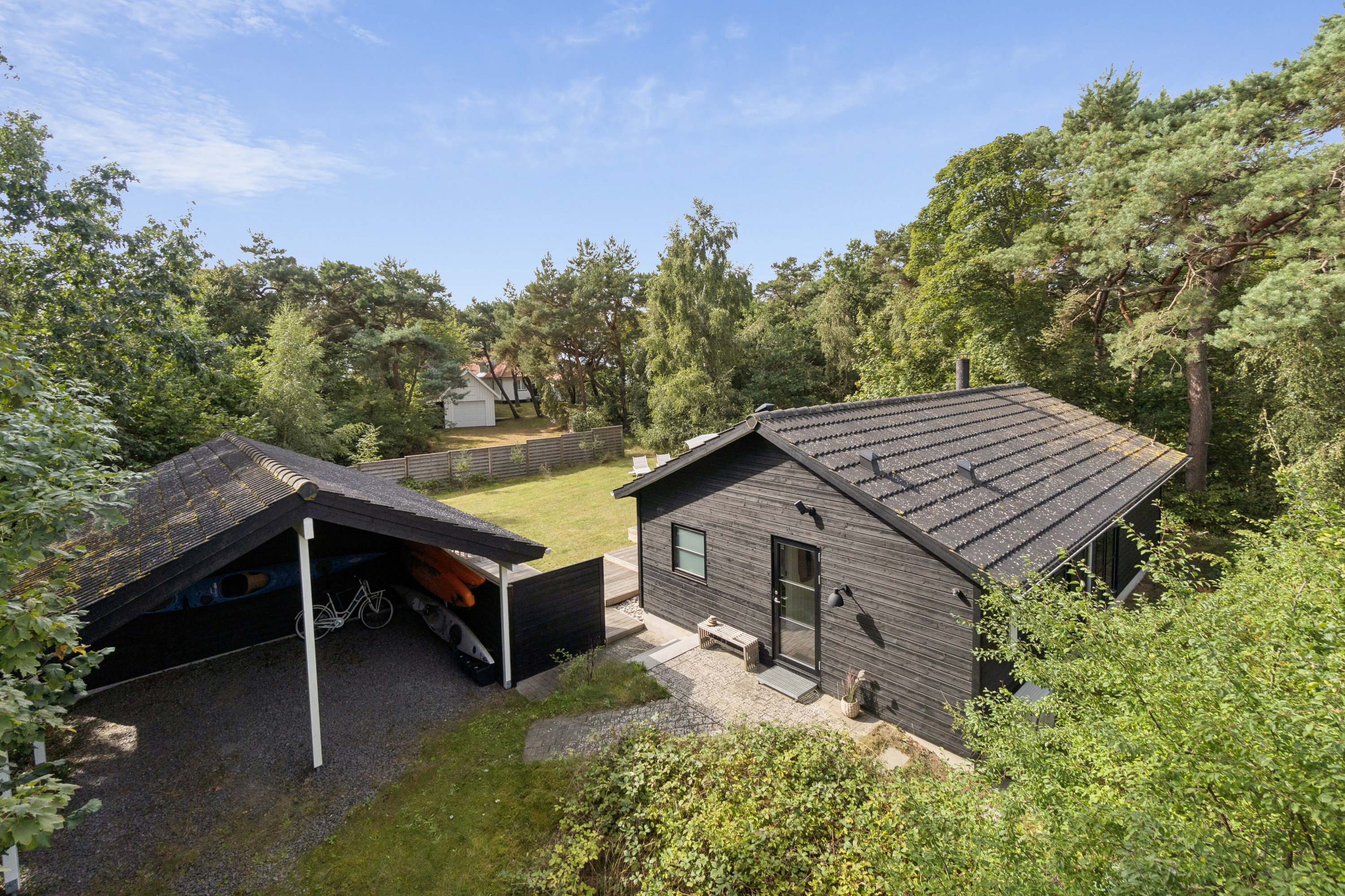 Fremhævet luftfoto billede i fuldskærmstilstand. Billede af Stampen Vej 6 21A, Nylars, 3700 Rønne