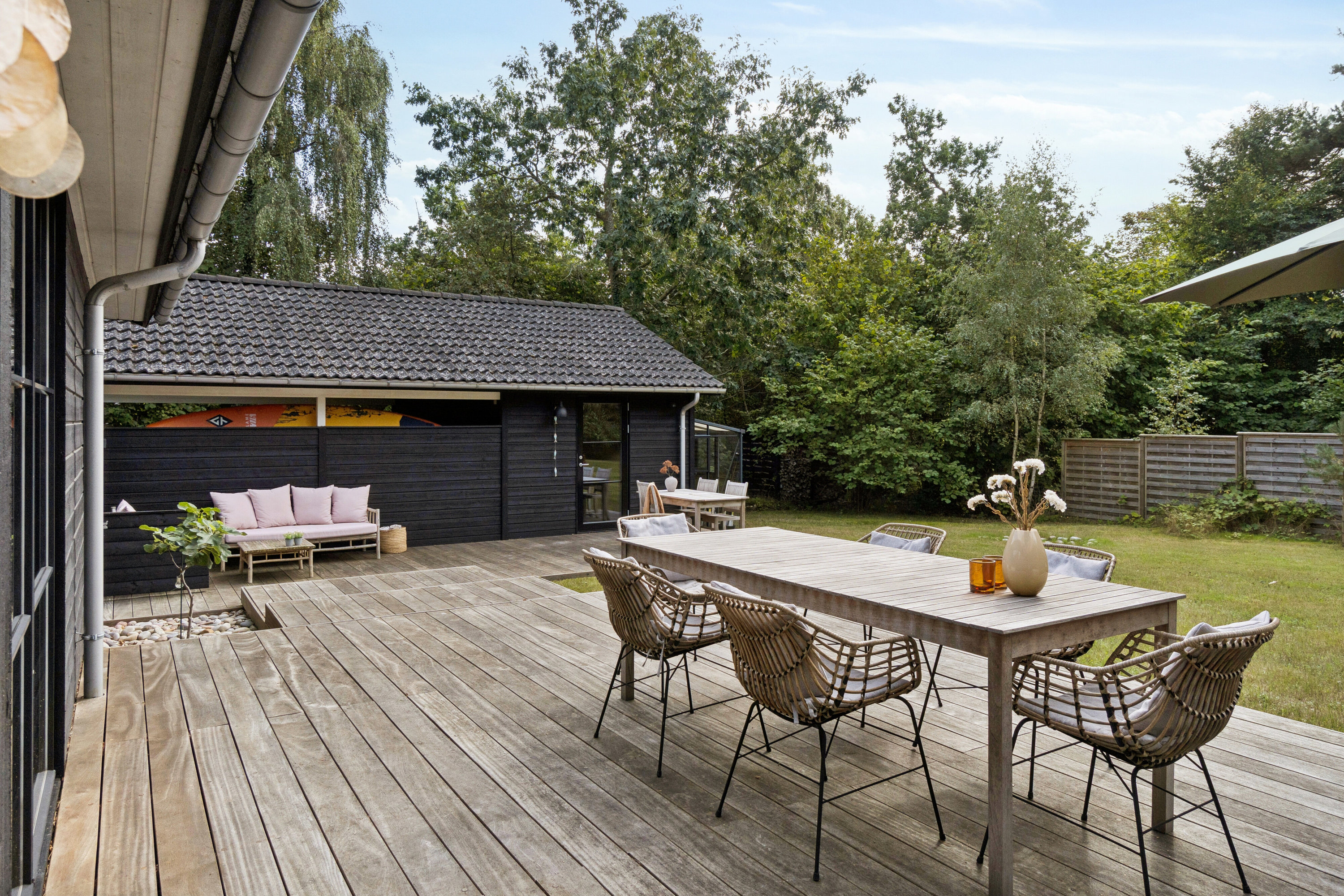 Fremhævet terrasse billede i fuldskærmstilstand. Billede af Stampen Vej 6 21A, Nylars, 3700 Rønne