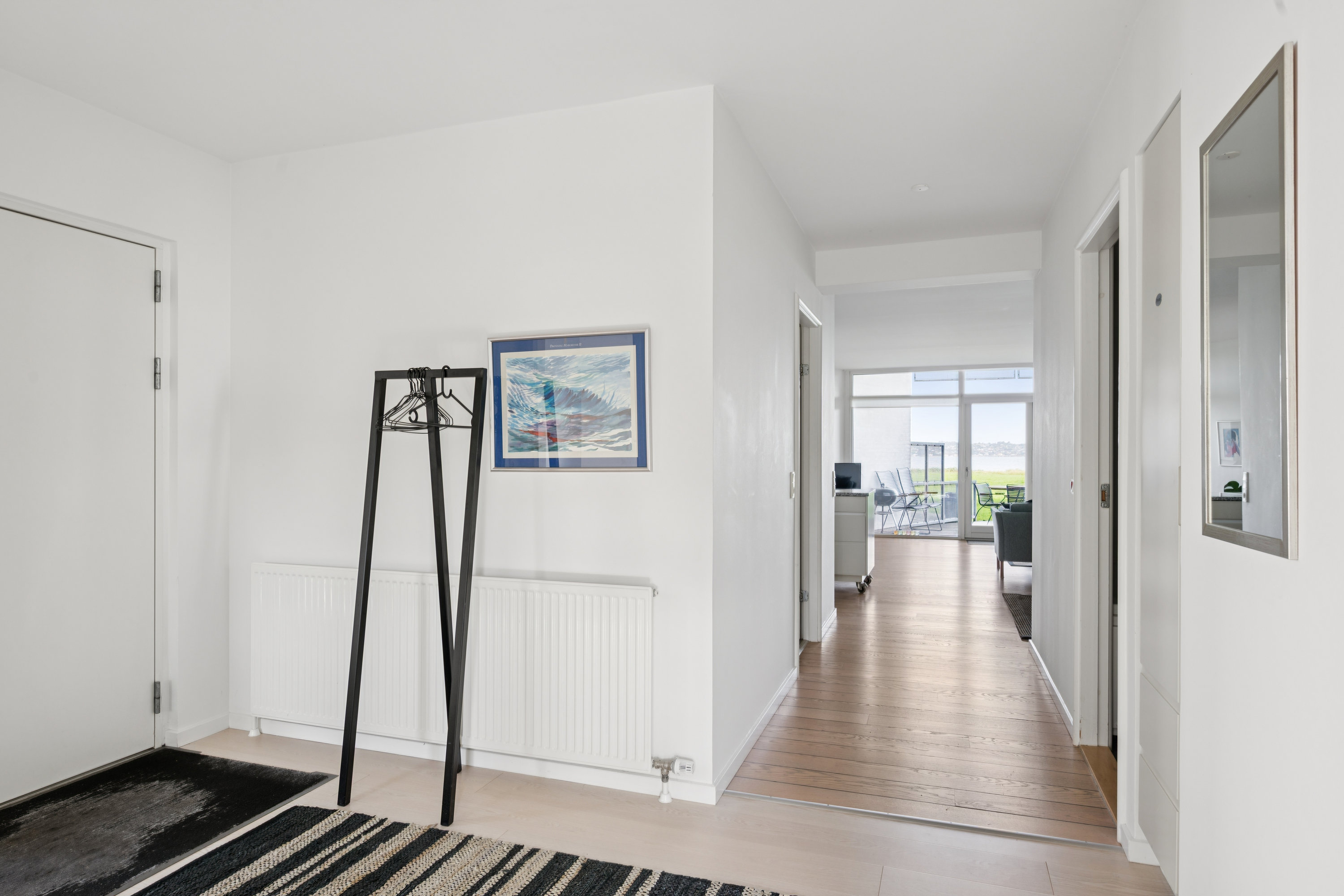 Fremhævet gang billede i fuldskærmstilstand. Billede af Ndr. Strandvej 3K, st., 8400 Ebeltoft