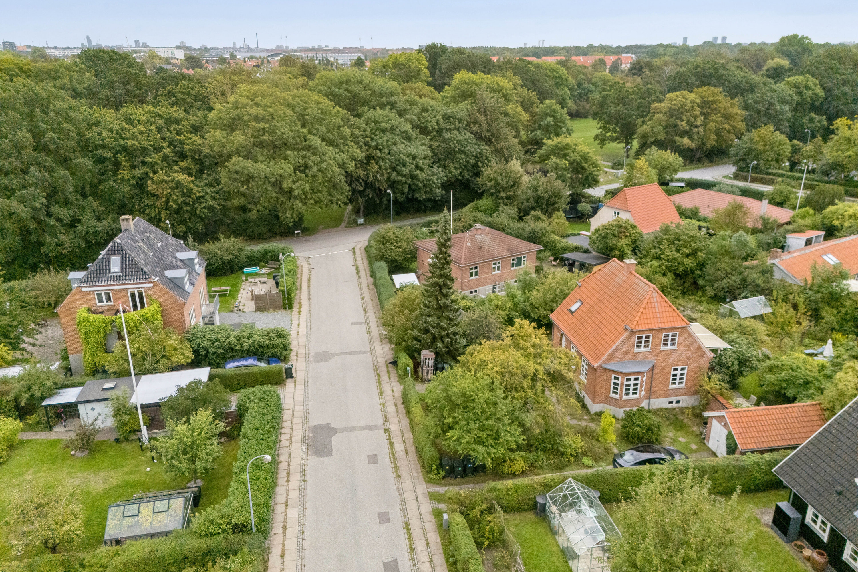 Fremhævet luftfoto billede i fuldskærmstilstand. Billede af Greve Alle 88, 2650 Hvidovre