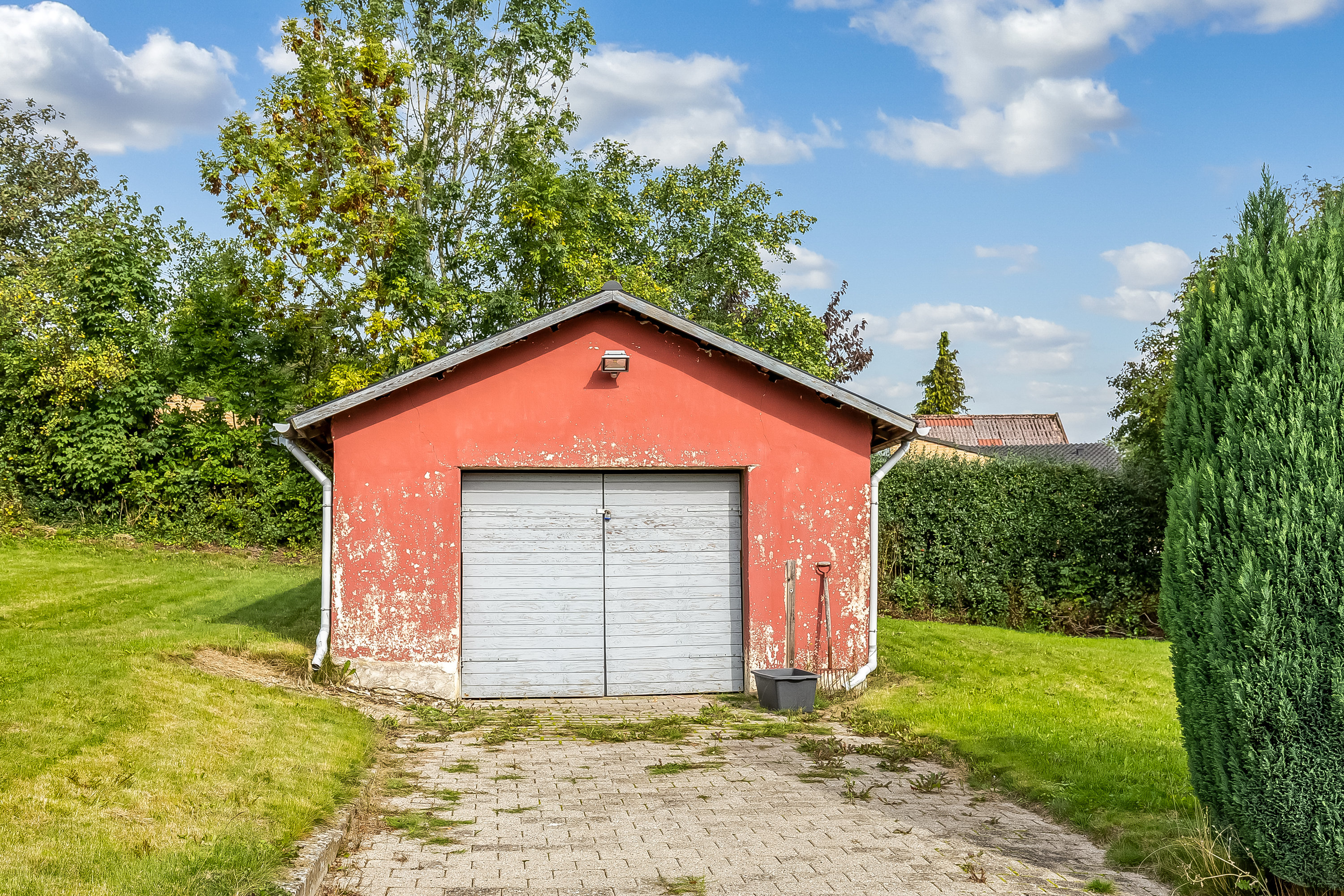 Fremhævet garage billede i fuldskærmstilstand. Billede af Kirkegade 2, Gårslev, 7080 Børkop