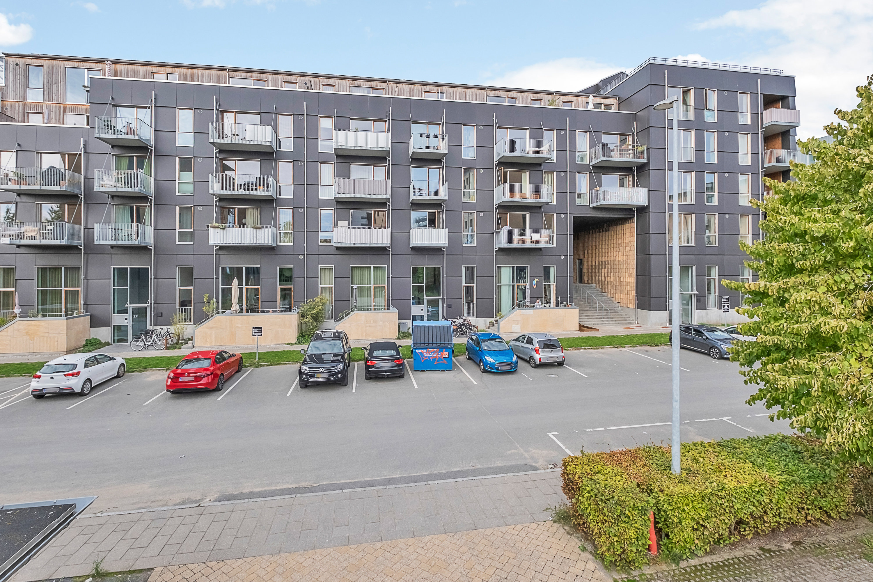 Fremhævet facade billede i fuldskærmstilstand. Billede af Åparken 2E, 4. tv., 8000 Aarhus C