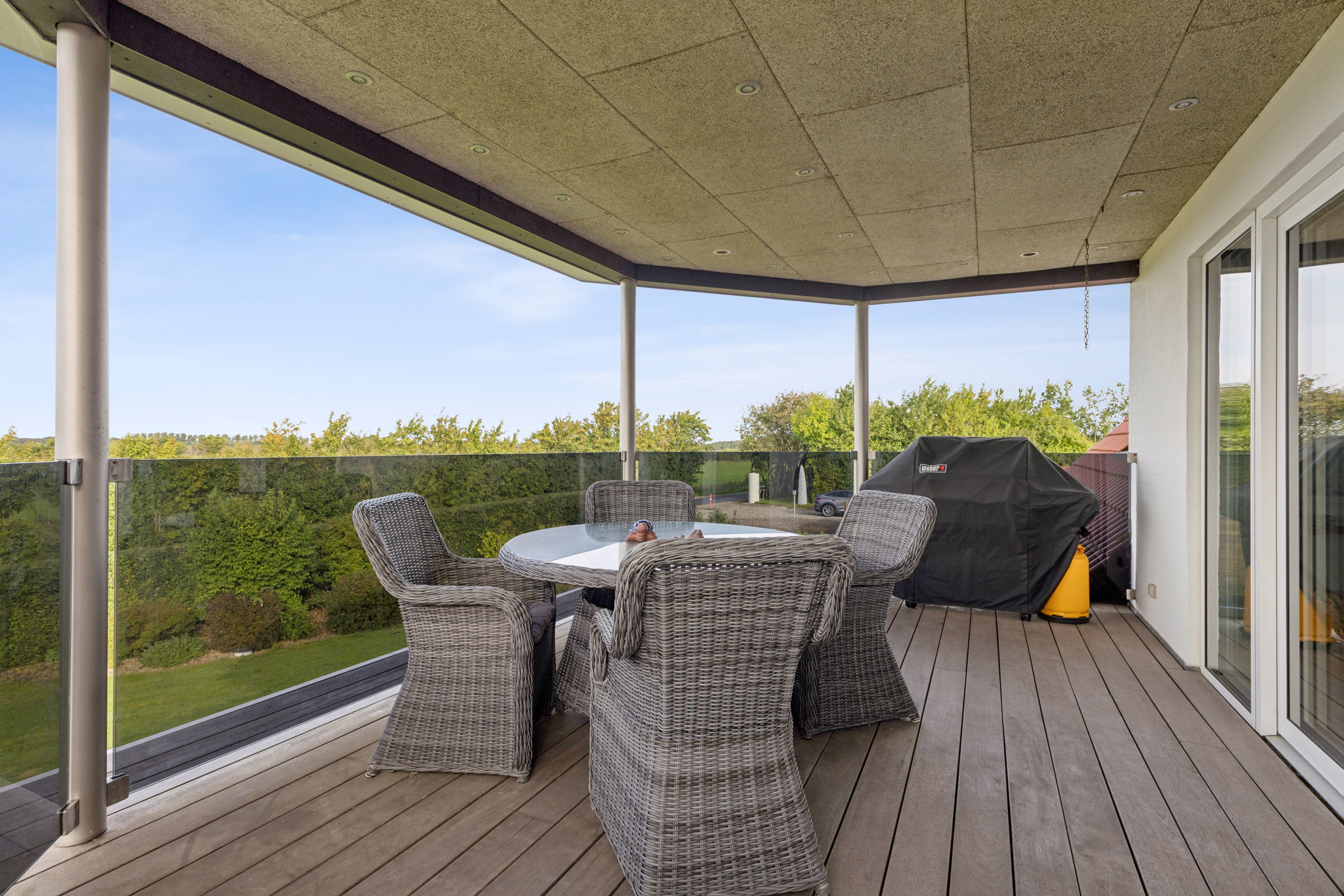 Fremhævet overdækket terrasse billede i fuldskærmstilstand. Billede af Kirkegårdsvej 10, Døstrup, 9500 Hobro