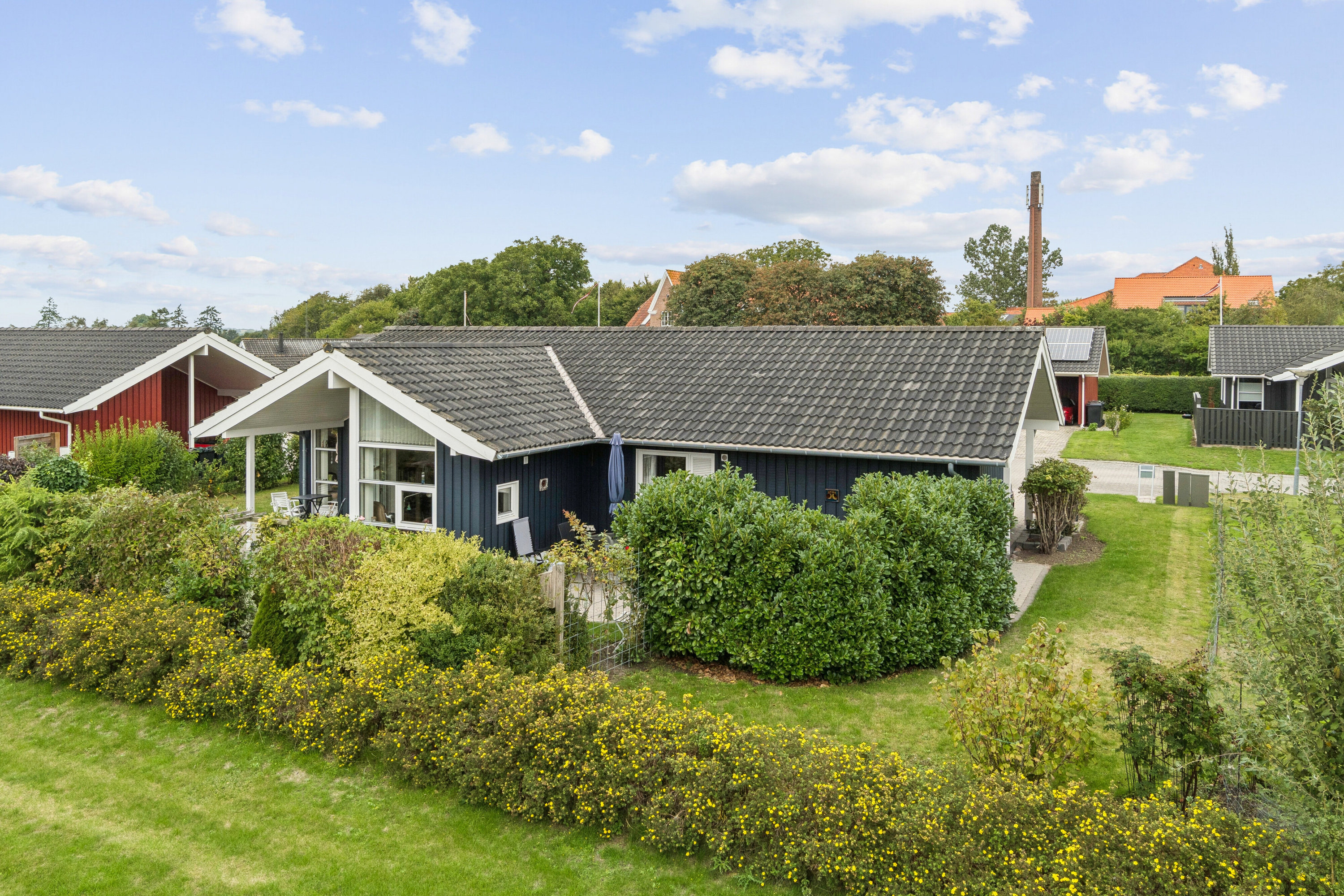 Fremhævet set fra haven billede i fuldskærmstilstand. Billede af Agervænget 8, 4200 Slagelse