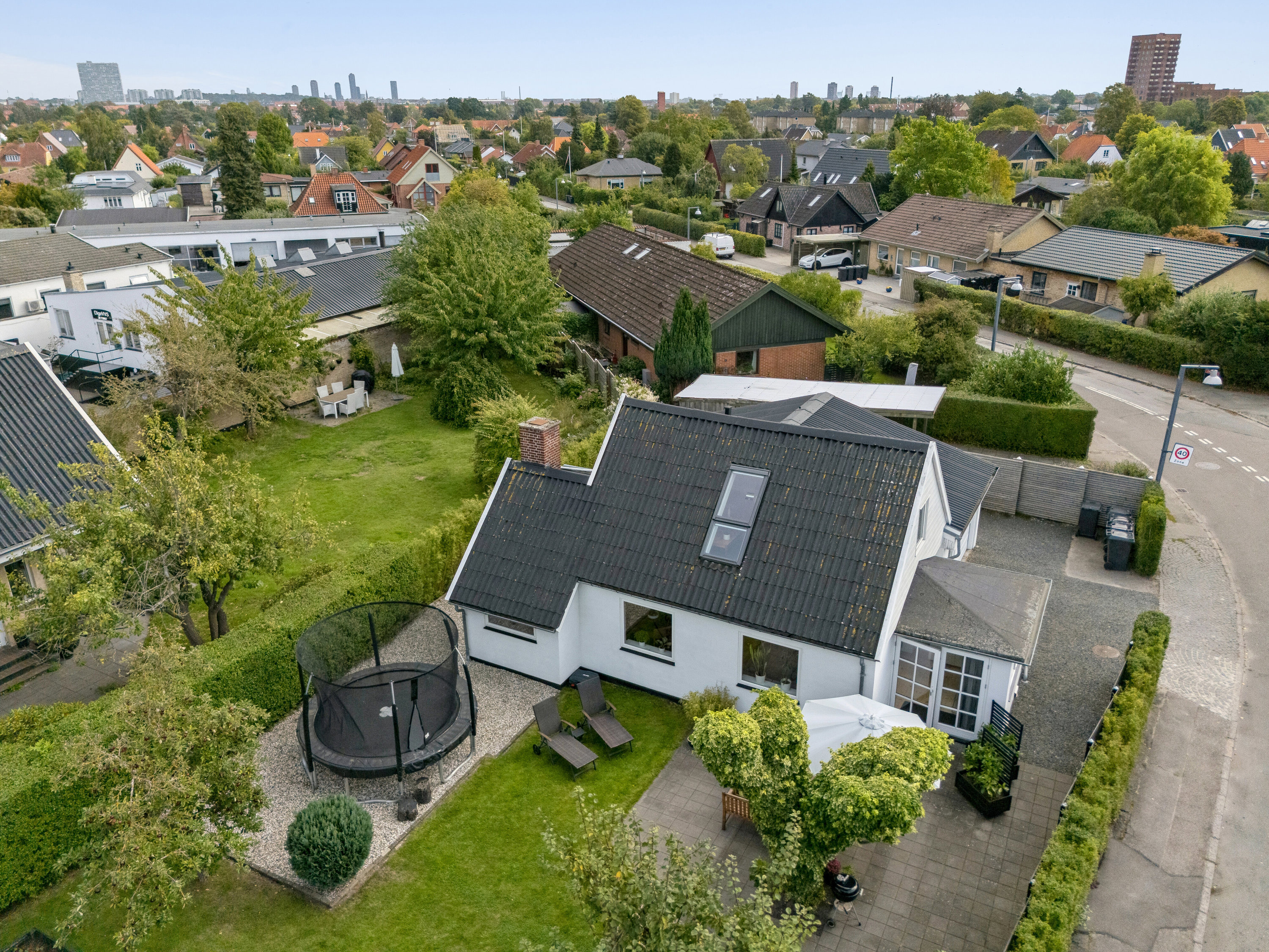 Fremhævet luftfoto billede i fuldskærmstilstand. Billede af Damhus Boulevard 61, 2610 Rødovre