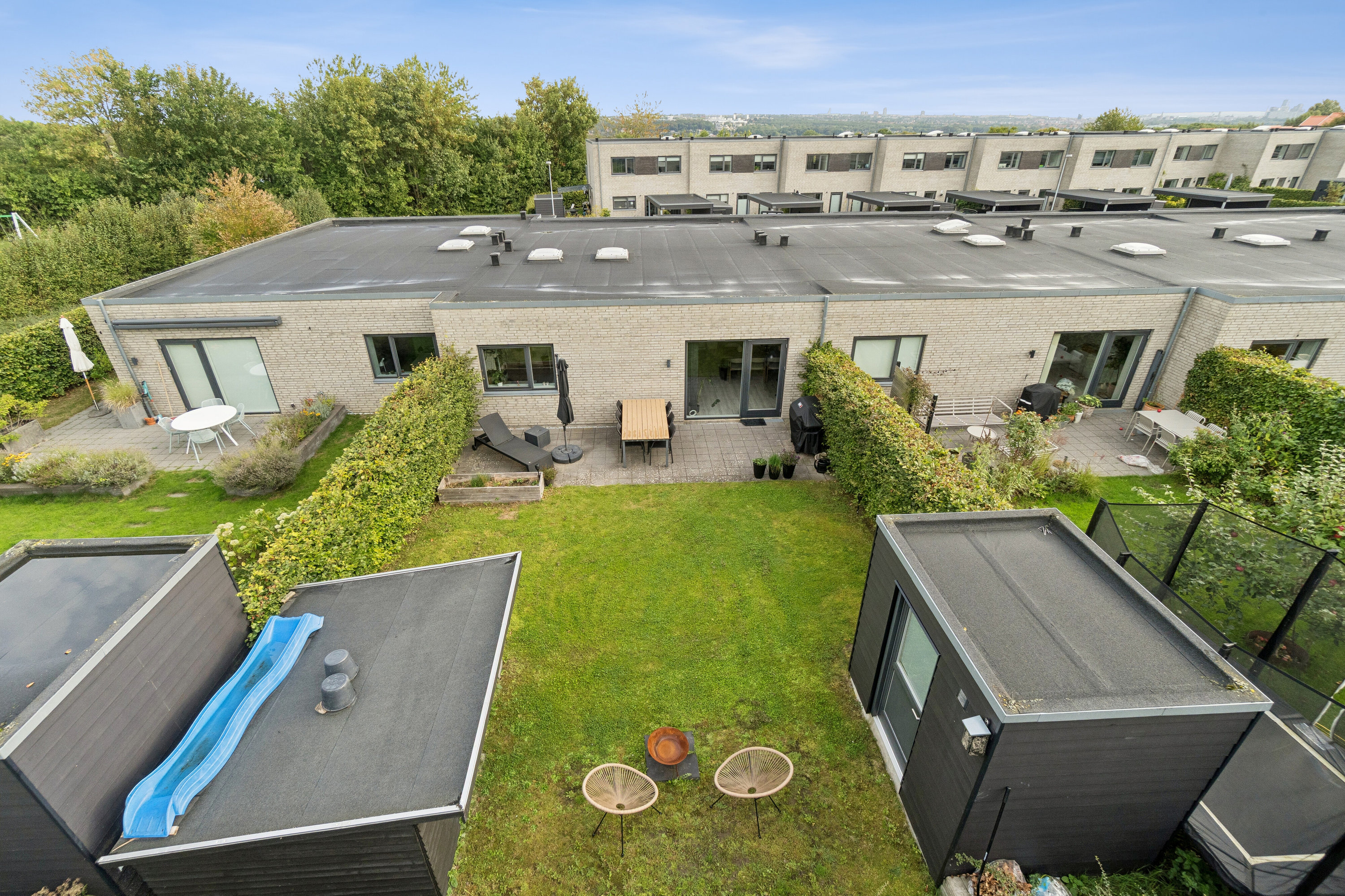 Fremhævet luftfoto billede i fuldskærmstilstand. Billede af Fredensborgparken 115, Stavtrup, 8260 Viby J