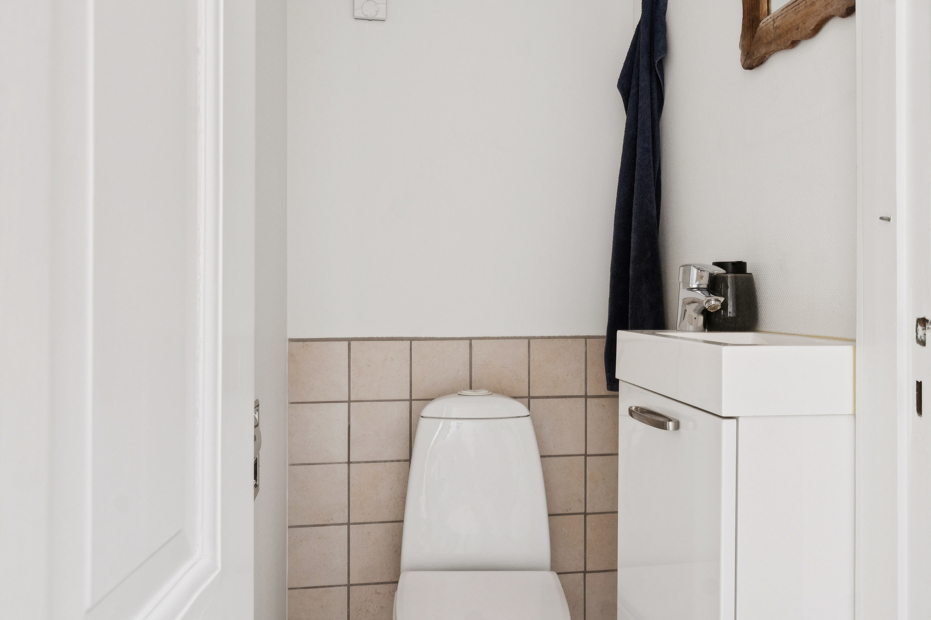 Fremhævet toilet billede i fuldskærmstilstand. Billede af Gækkelundsvej 20, 4200 Slagelse