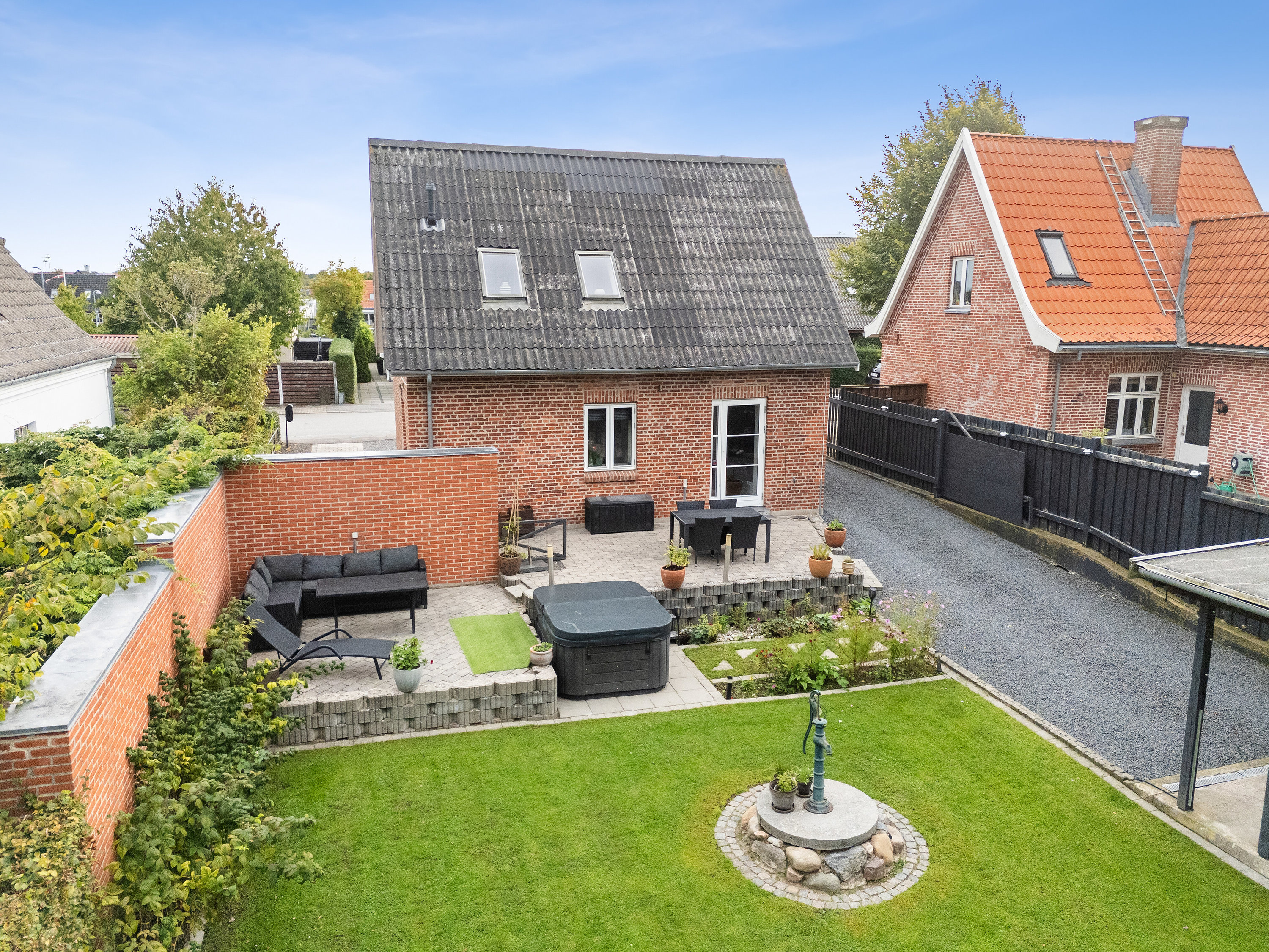Fremhævet set fra haven billede i fuldskærmstilstand. Billede af Gækkelundsvej 20, 4200 Slagelse
