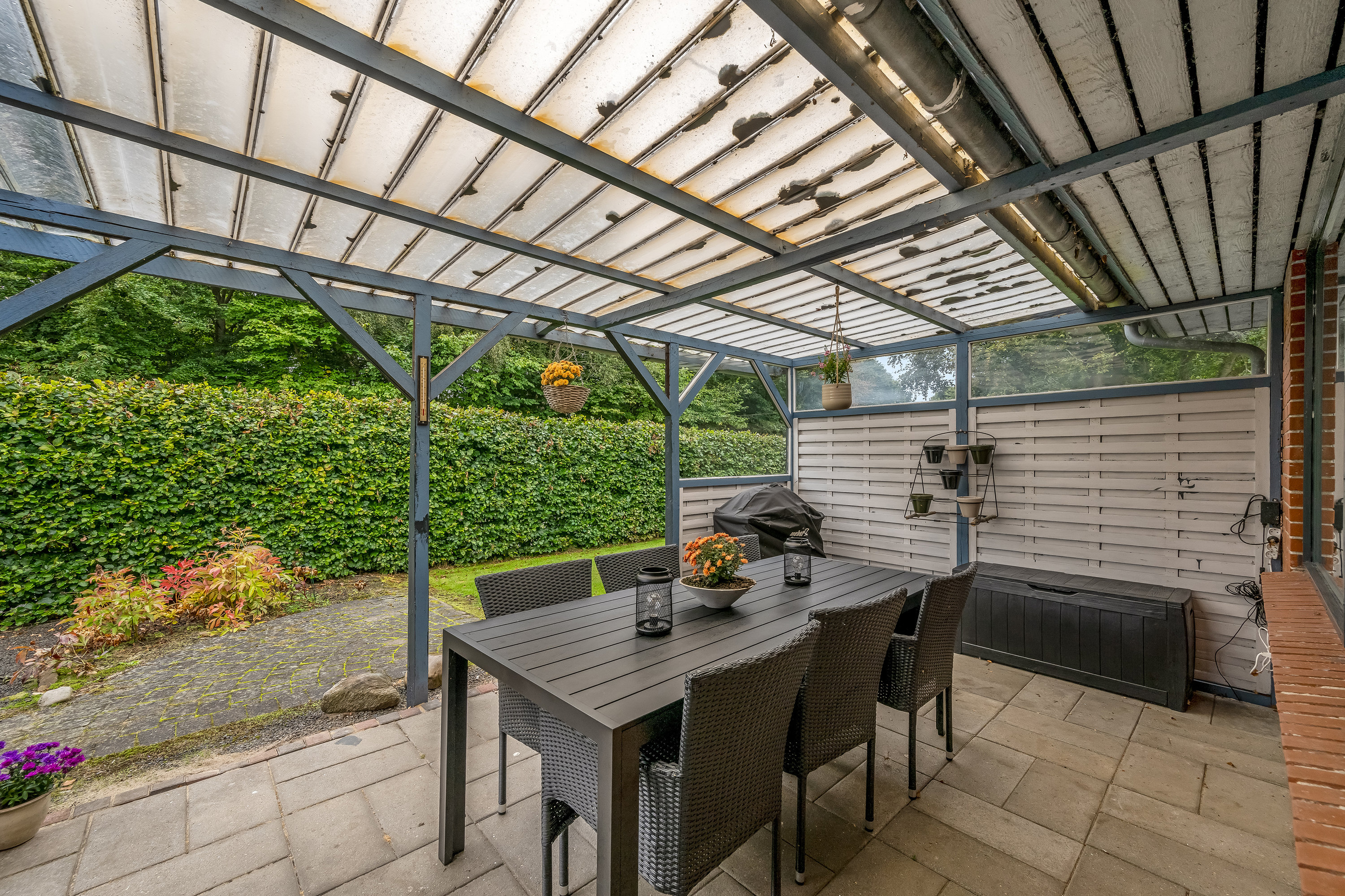 Fremhævet overdækket terrasse billede i fuldskærmstilstand. Billede af Stationsvej 8, 6880 Tarm