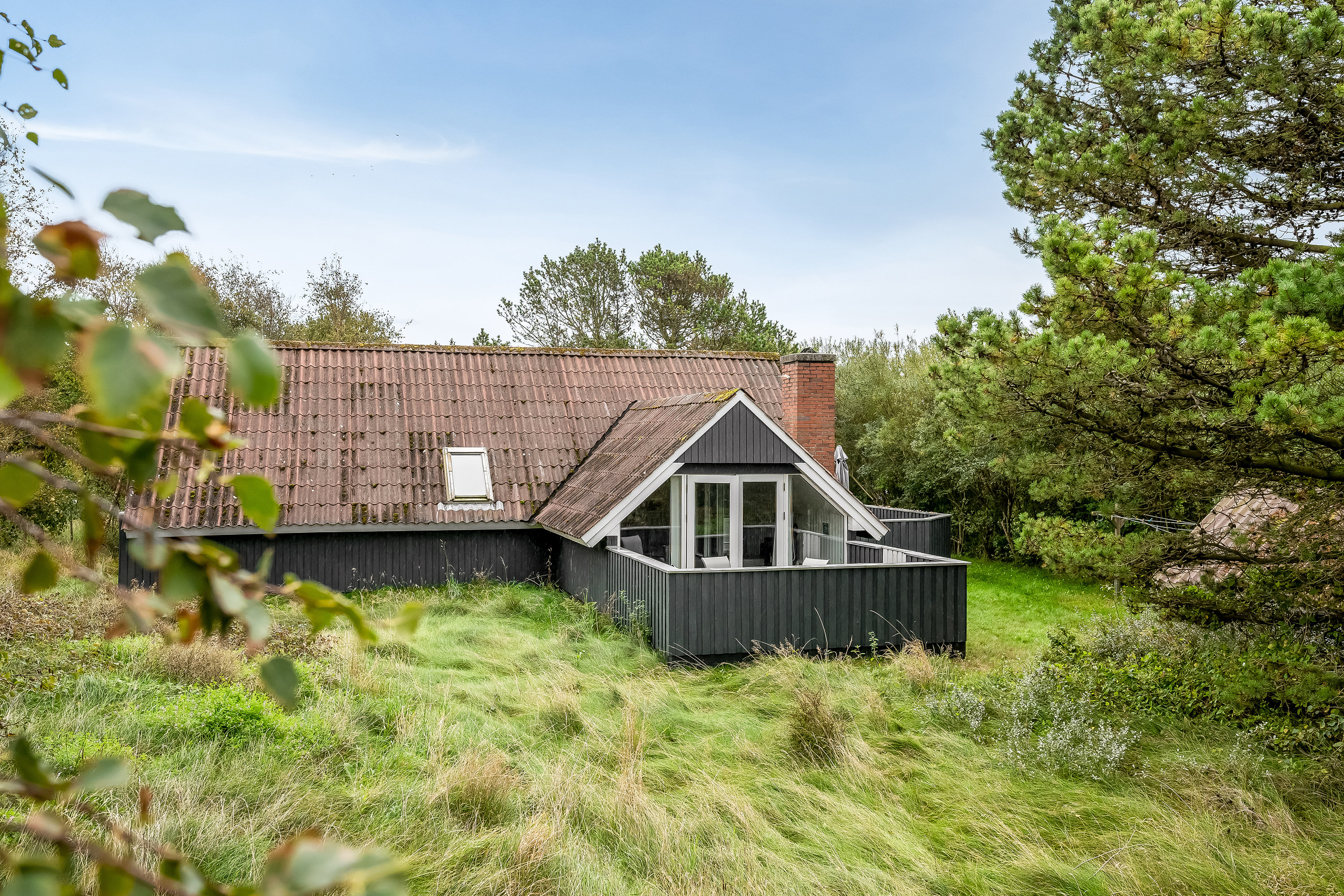 Fremhævet facade billede i fuldskærmstilstand. Billede af Vesten Sandene 25, Sønderho, 6720 Fanø