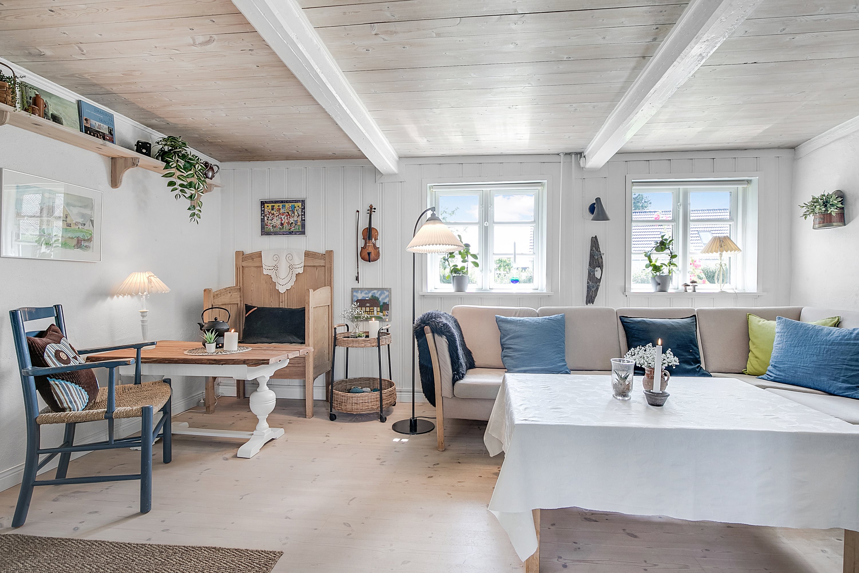 Fremhævet stue billede i fuldskærmstilstand. Billede af Kuskgårdsvej 25, 9381 Sulsted