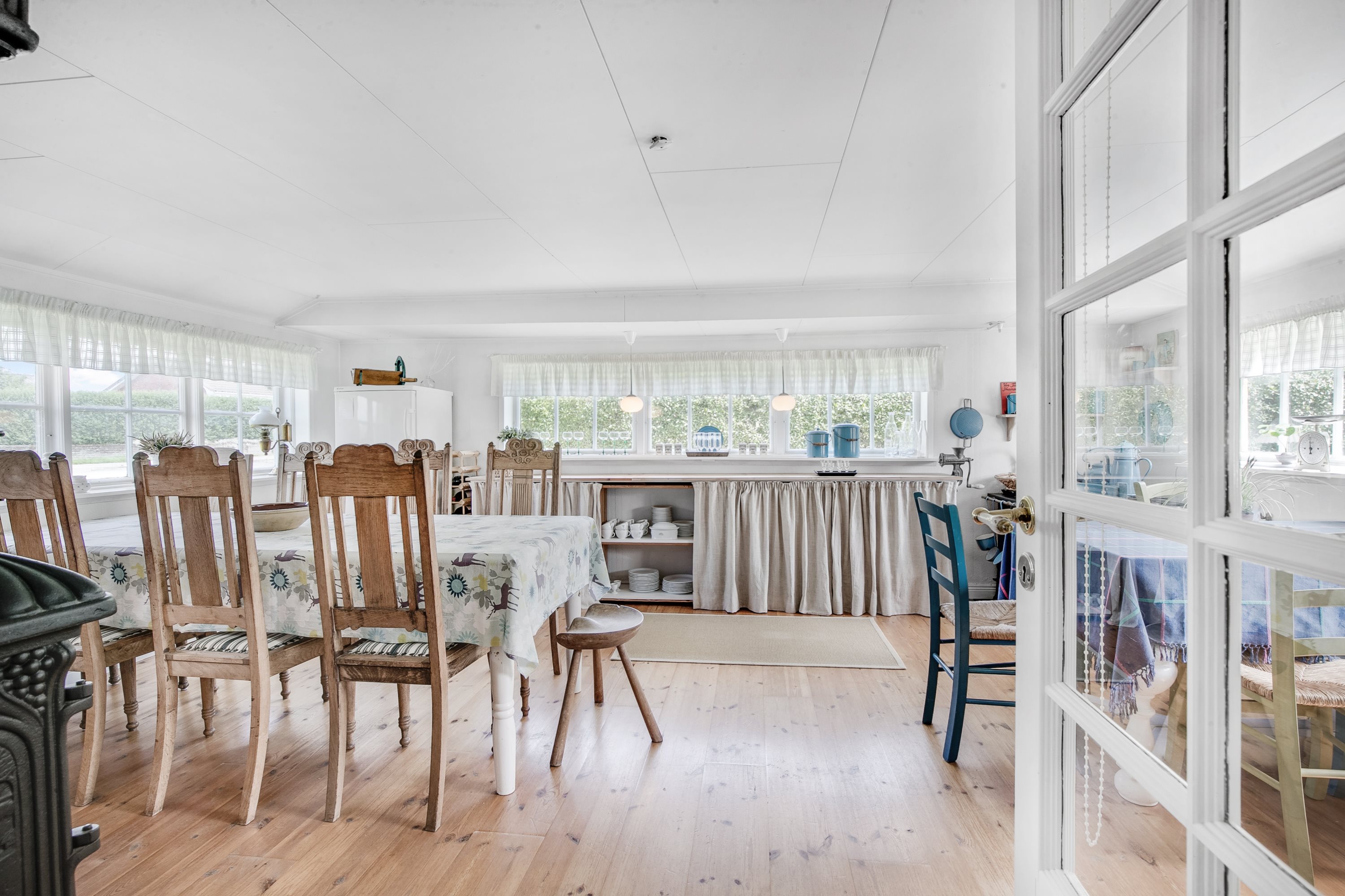 Fremhævet stue billede i fuldskærmstilstand. Billede af Kuskgårdsvej 25, 9381 Sulsted