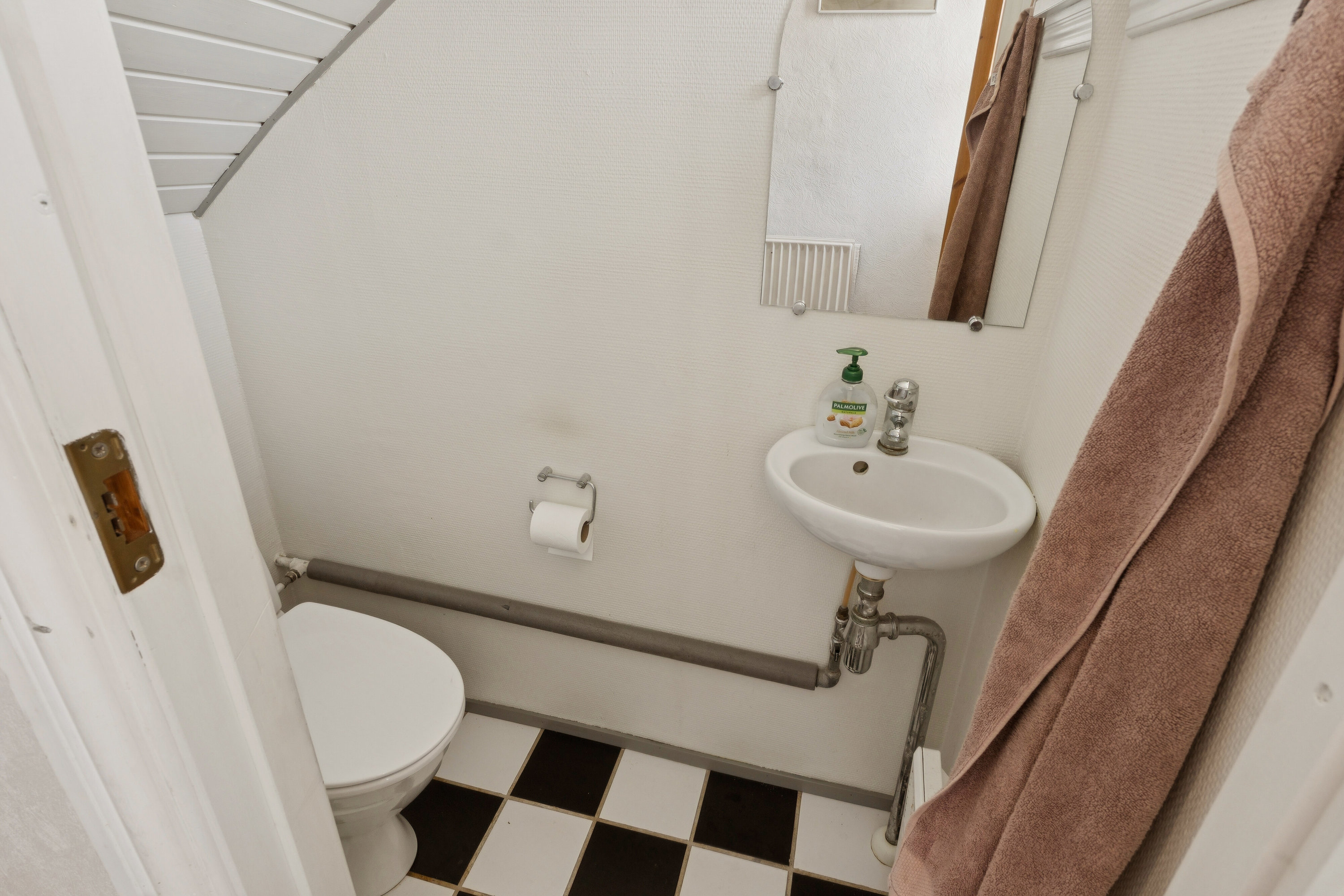 Fremhævet badeværelse billede i fuldskærmstilstand. Billede af Slagelsevej 81, 4400 Kalundborg