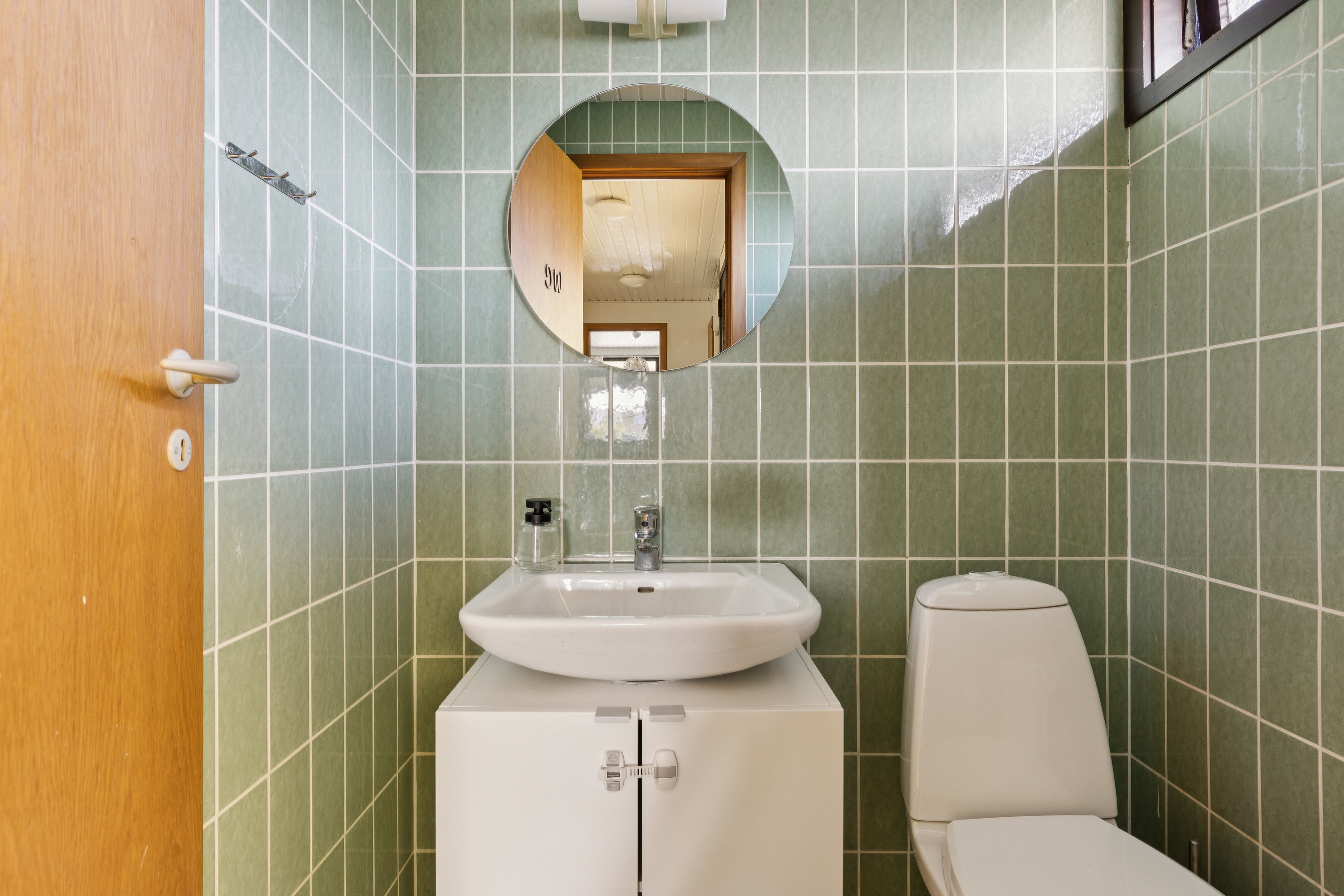 Fremhævet toilet billede i fuldskærmstilstand. Billede af Engmosevej 12, 4534 Hørve