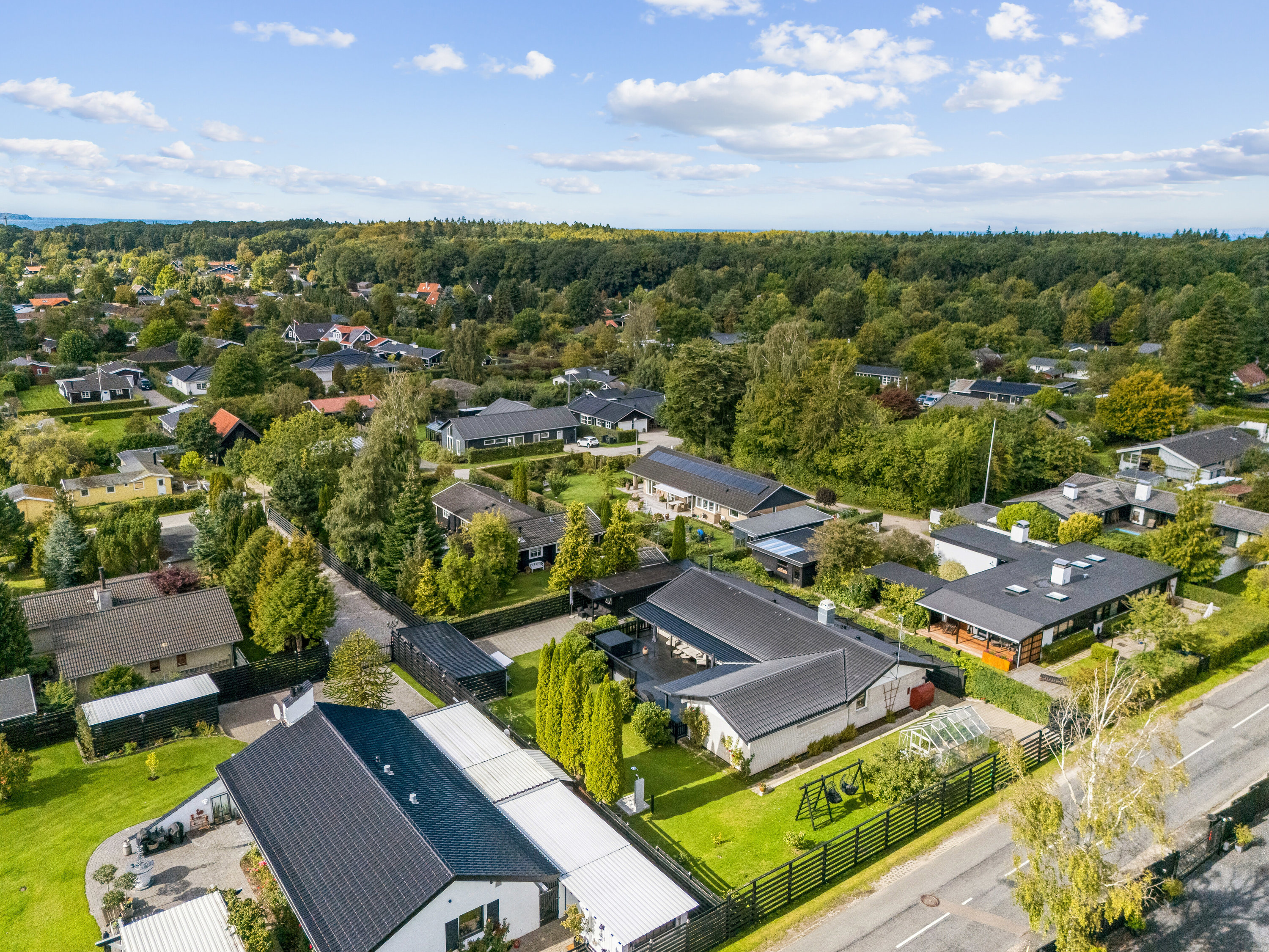Fremhævet set fra vejen billede i fuldskærmstilstand. Billede af Jupitervej 7, 3100 Hornbæk
