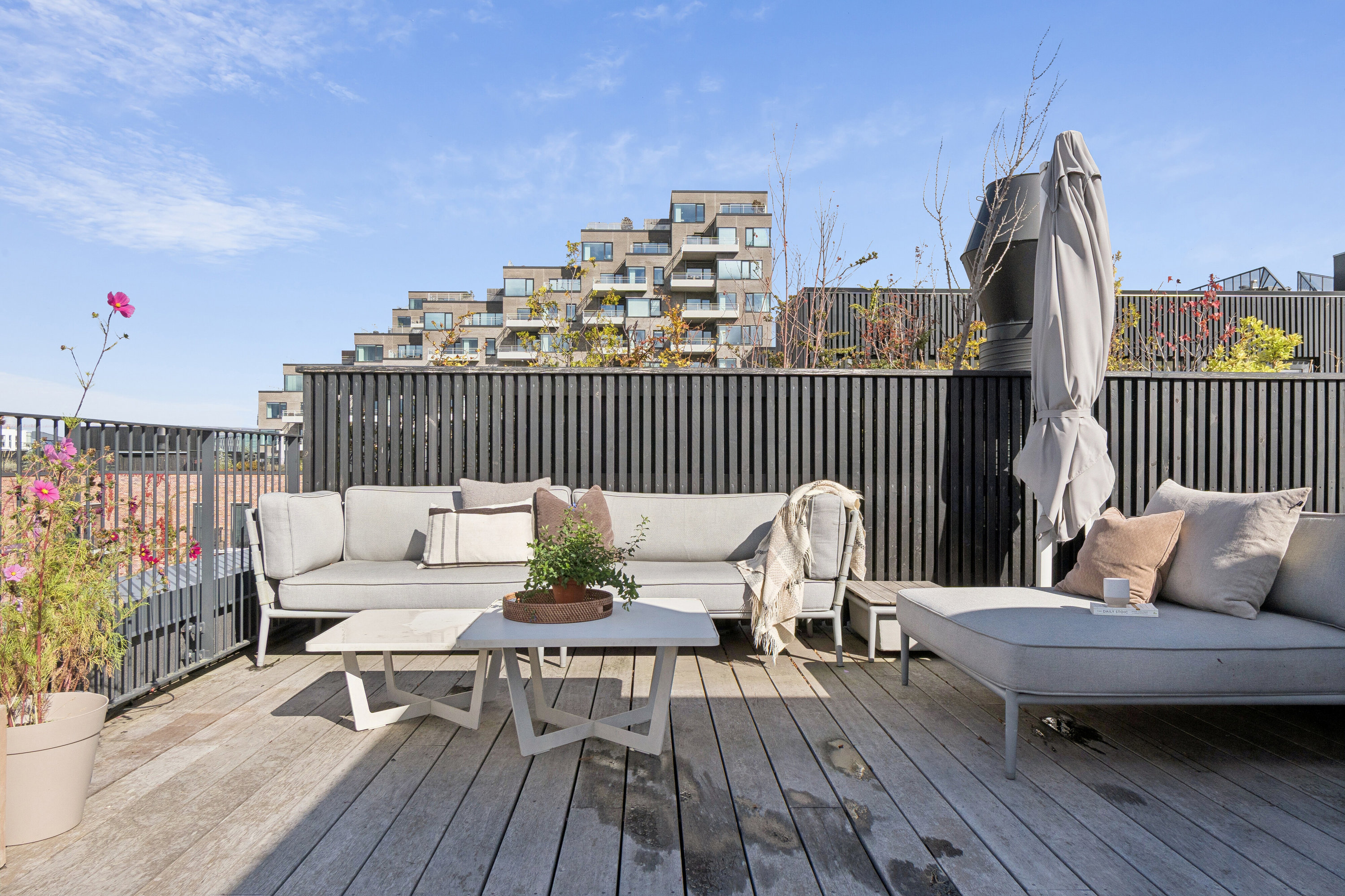 Fremhævet udendørs billede i fuldskærmstilstand. Billede af Islands Brygge 58, 3. tv., 2300 København S