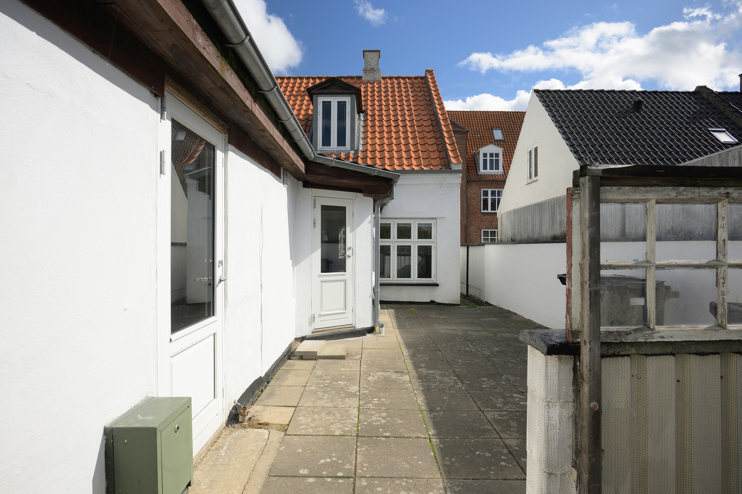 Fremhævet terrasse billede i fuldskærmstilstand. Billede af Søvej 27, 4800 Nykøbing F