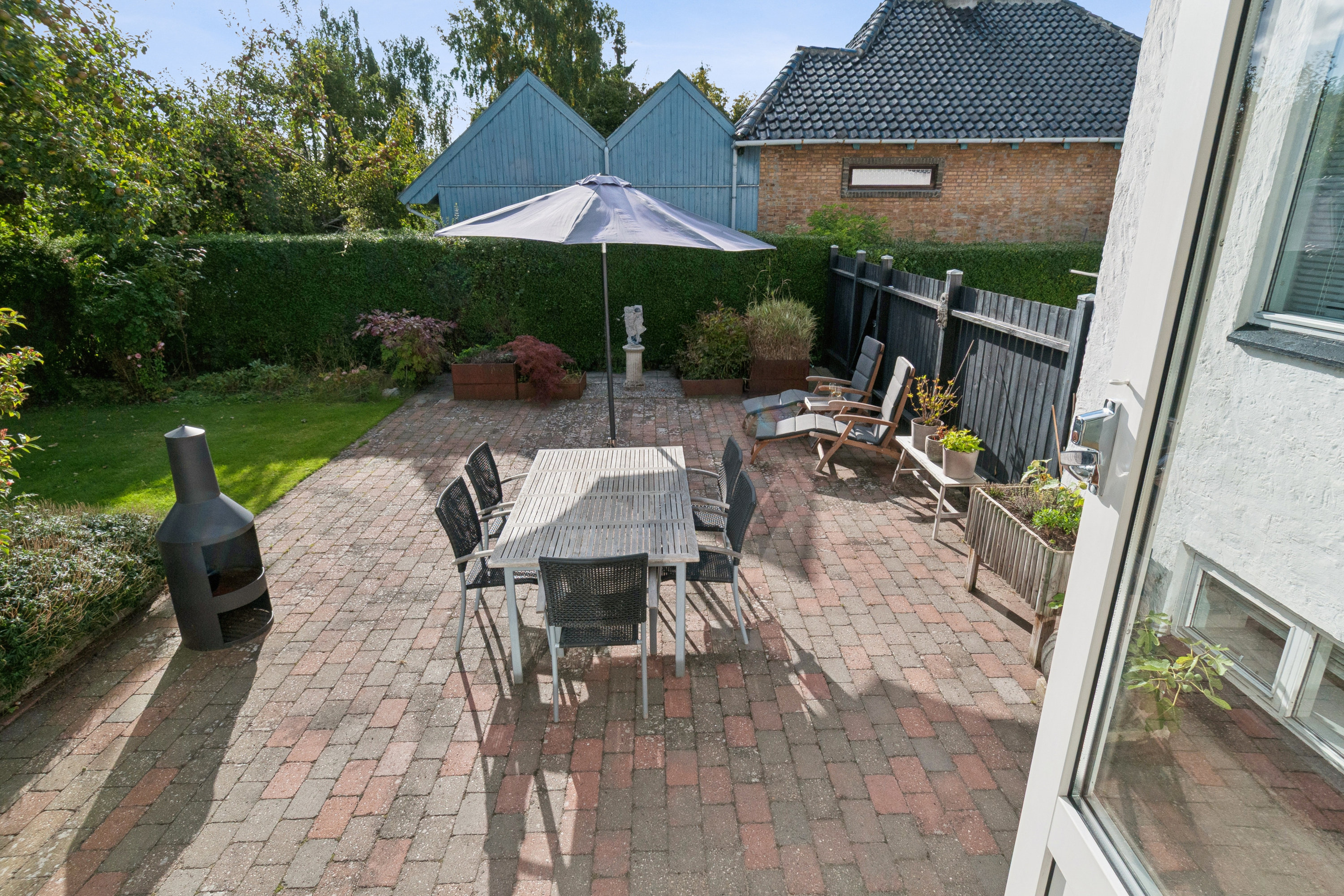 Fremhævet terrasse billede i fuldskærmstilstand. Billede af Teglkåsvej 17, 2770 Kastrup