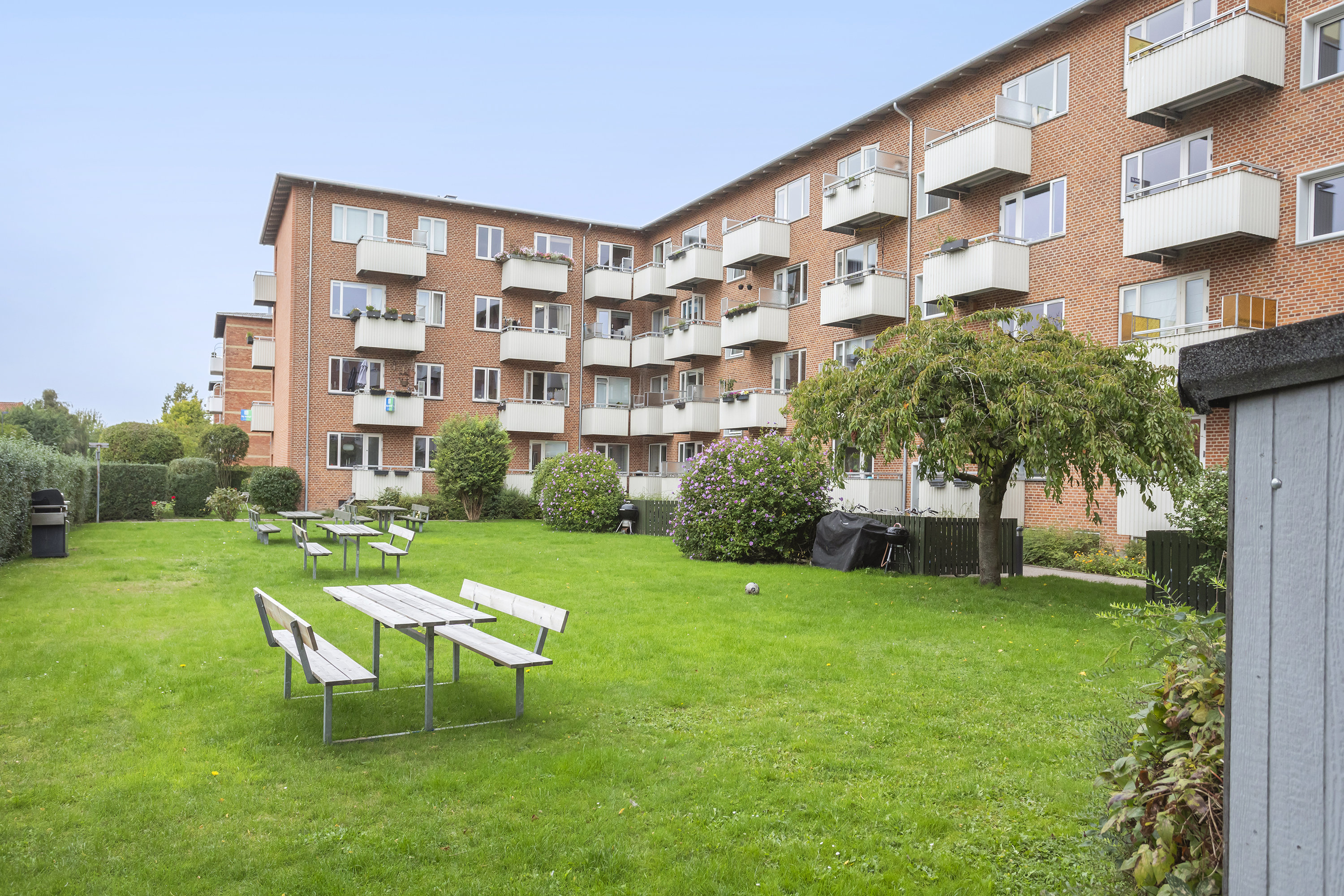 Fremhævet gårdmiljø billede i fuldskærmstilstand. Billede af Sofienhøjvej 11, 1. th., 2300 København S