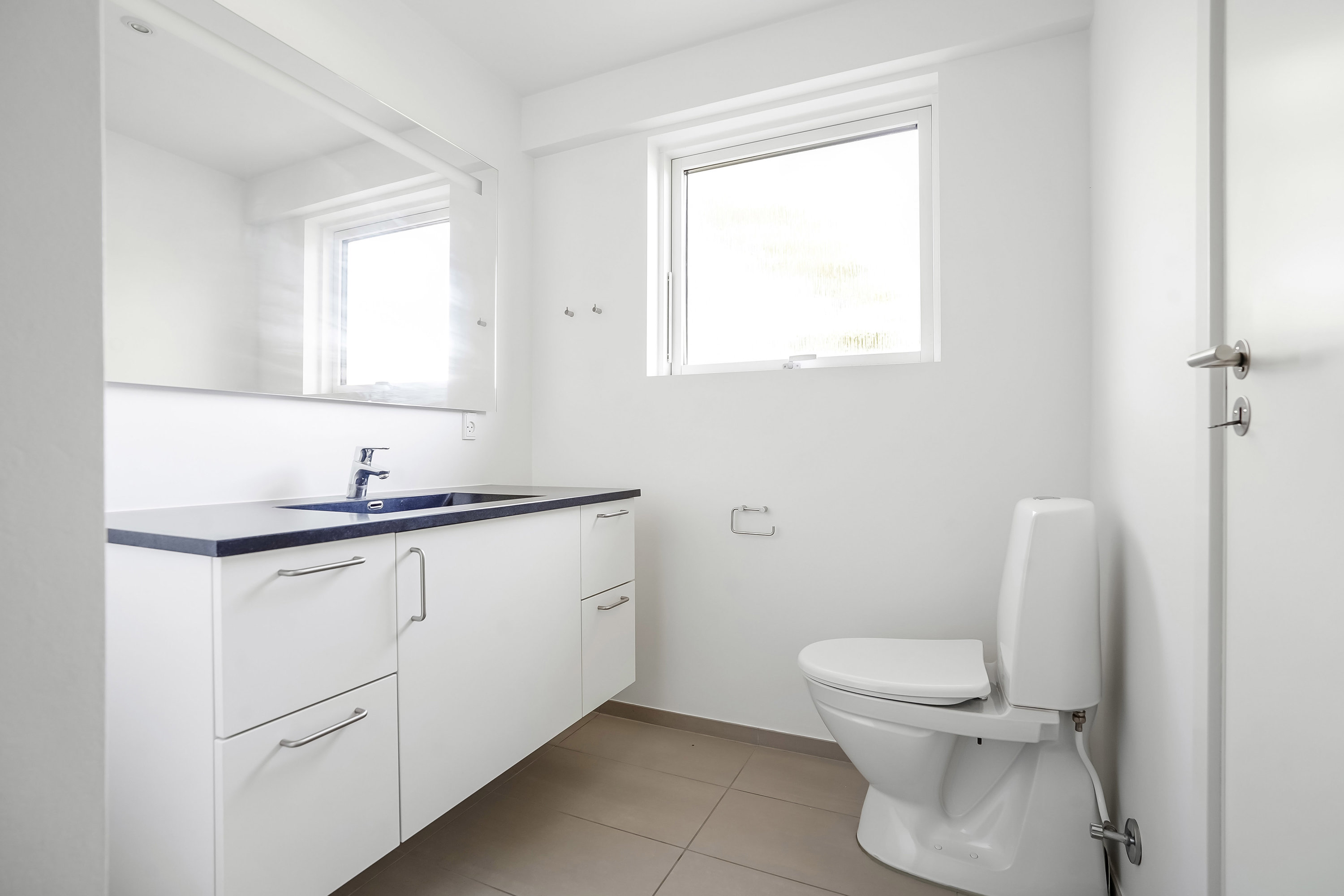 Fremhævet toilet billede i fuldskærmstilstand. Billede af Gl. Odensevej 9, Gelsted, 5591 Gelsted