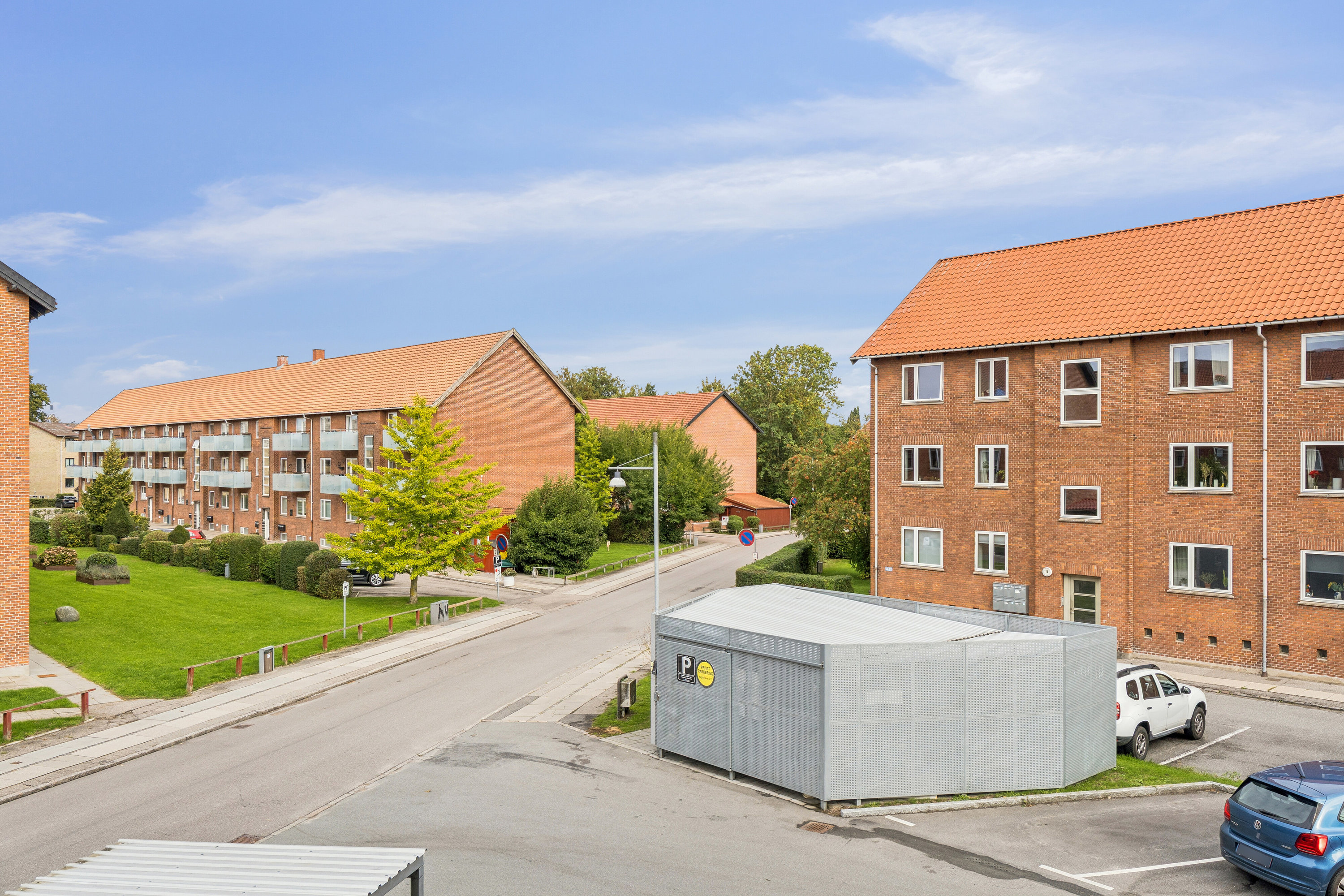 Fremhævet set fra vejen billede i fuldskærmstilstand. Billede af Magnoliavej 2, 1. th., 2600 Glostrup